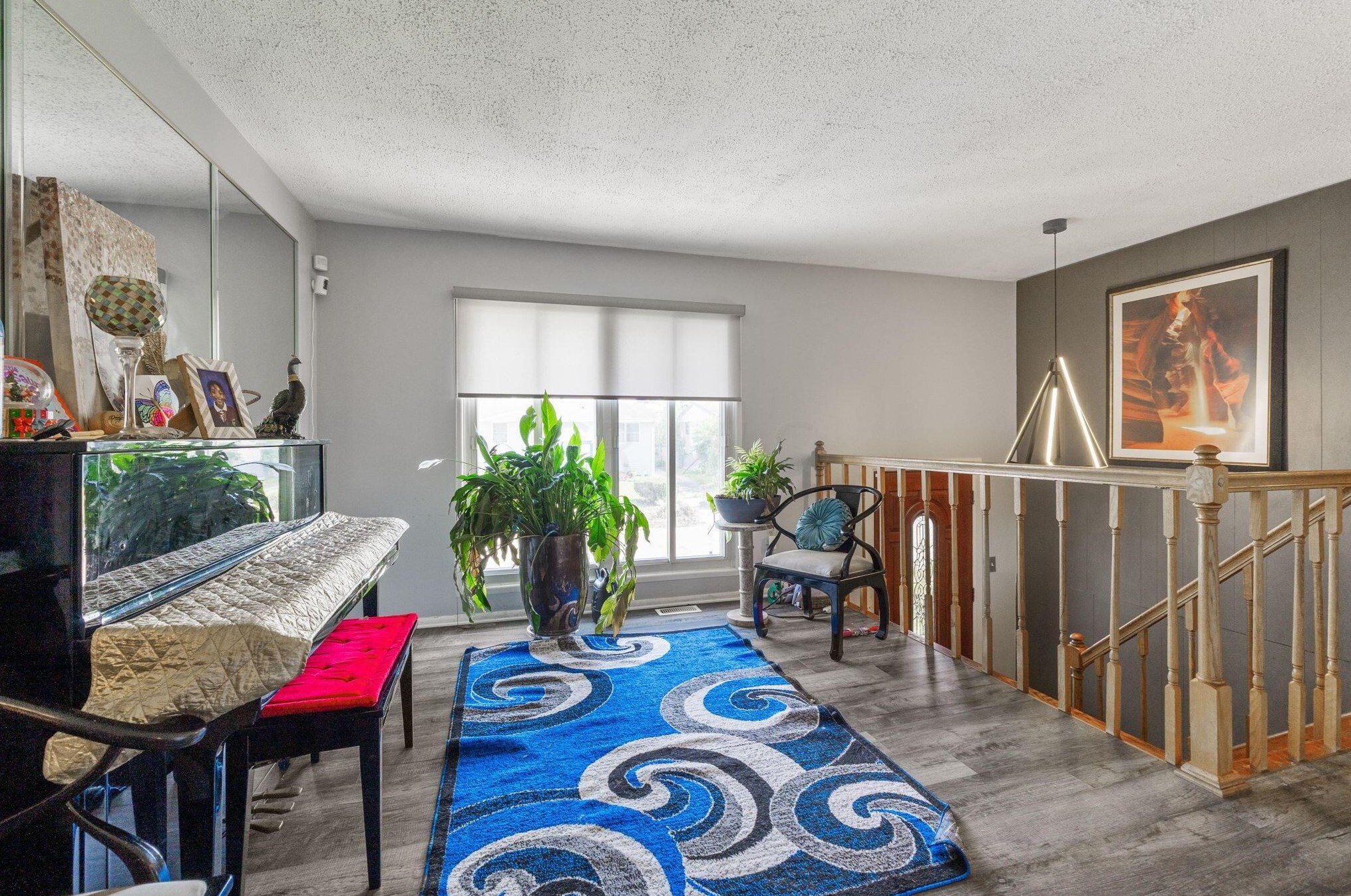 2176 Lisa Dr, Columbus OH 43219-2035 exterior