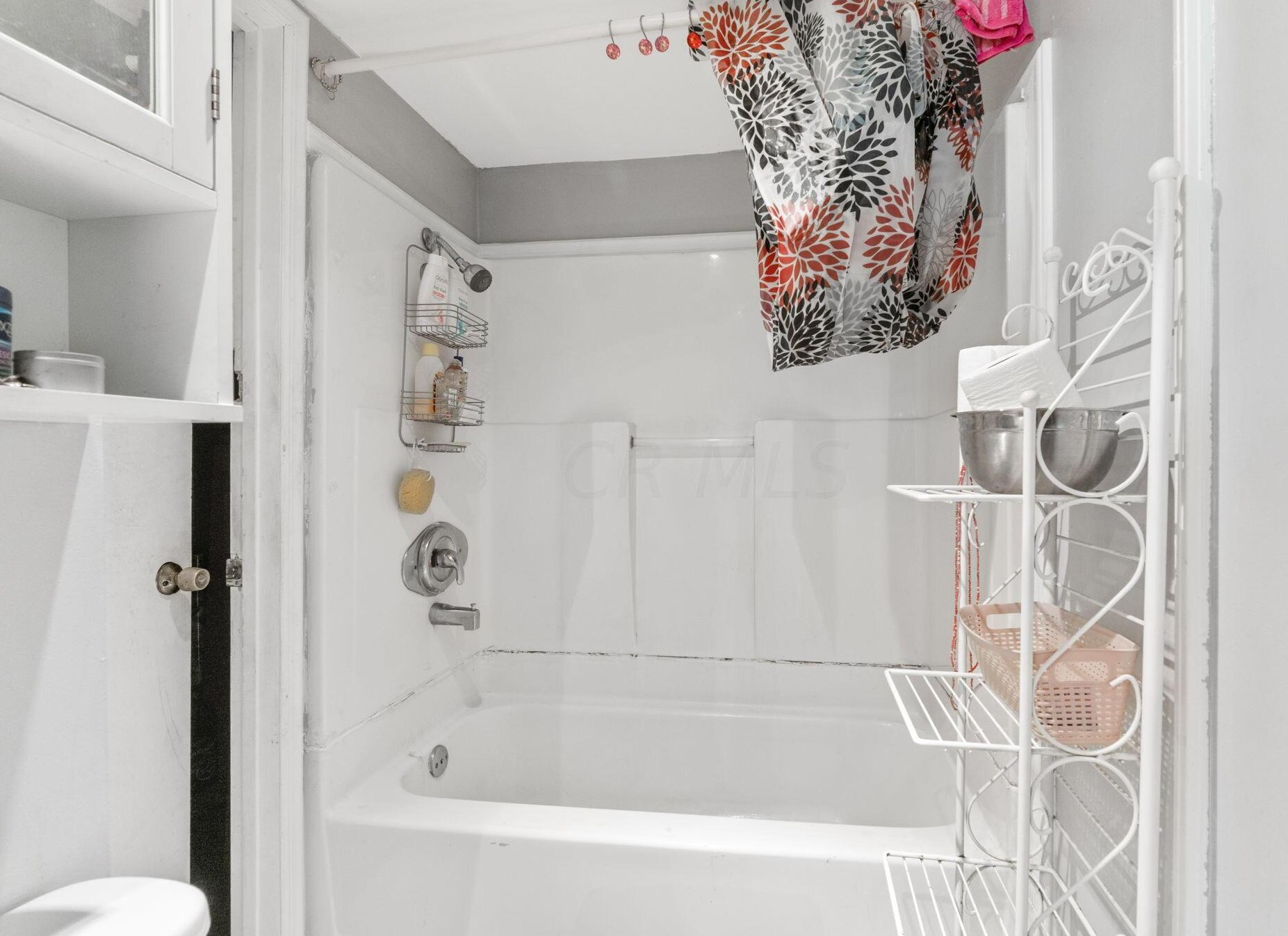 2176 Lisa Dr, Columbus OH 43219-2035 exterior