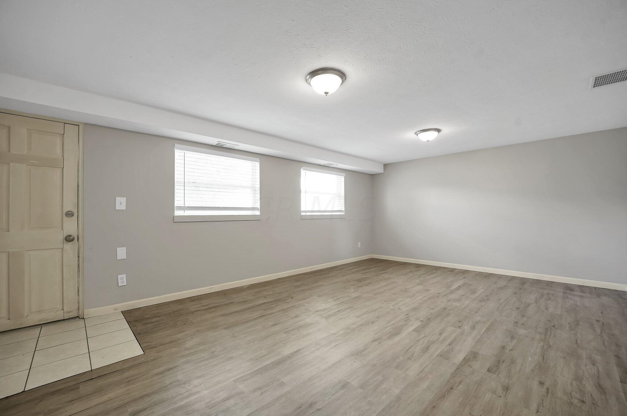 991 Wedgewood Dr, Columbus OH  43228-3142 exterior