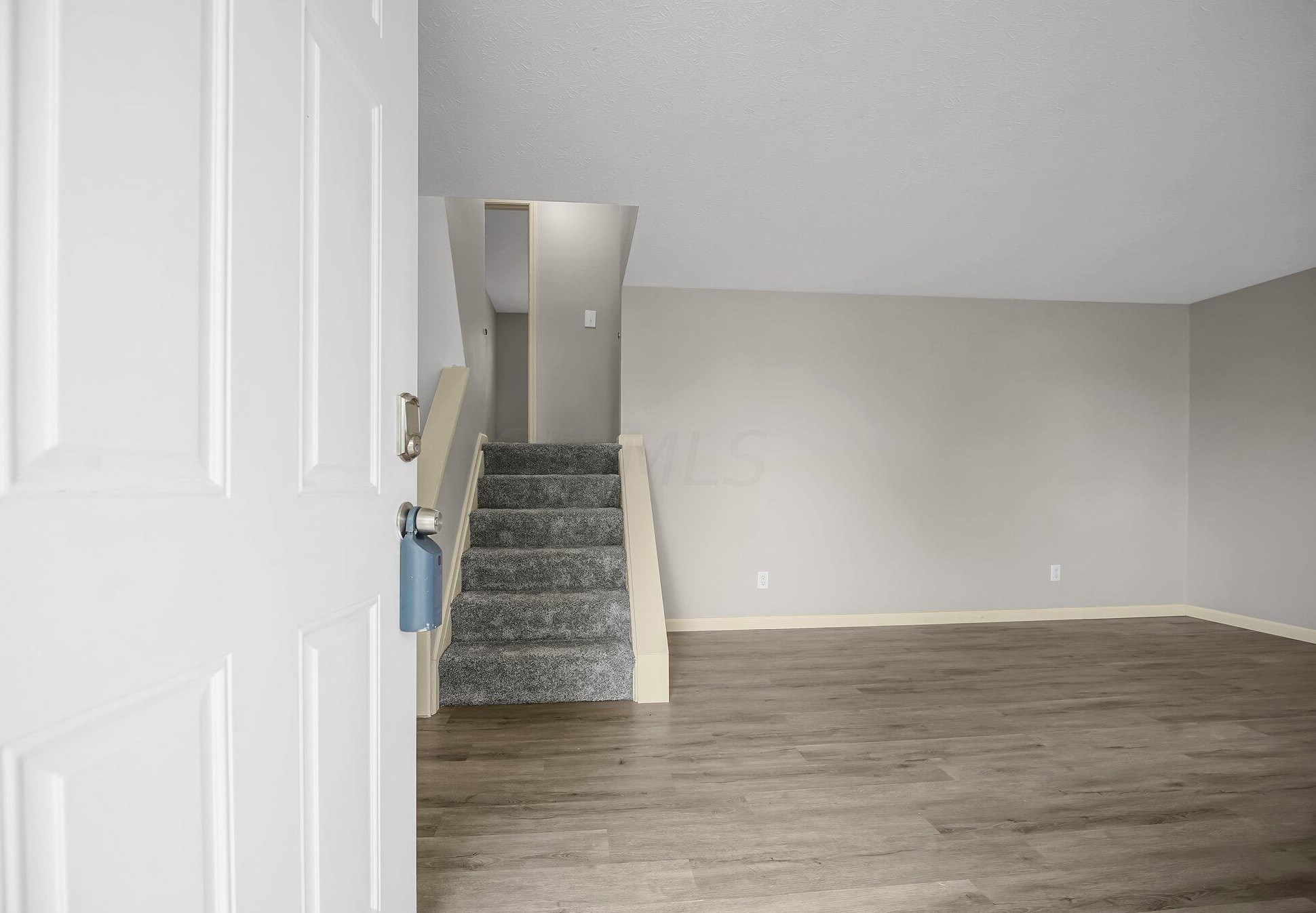 991 Wedgewood Dr, Columbus, OH 43228