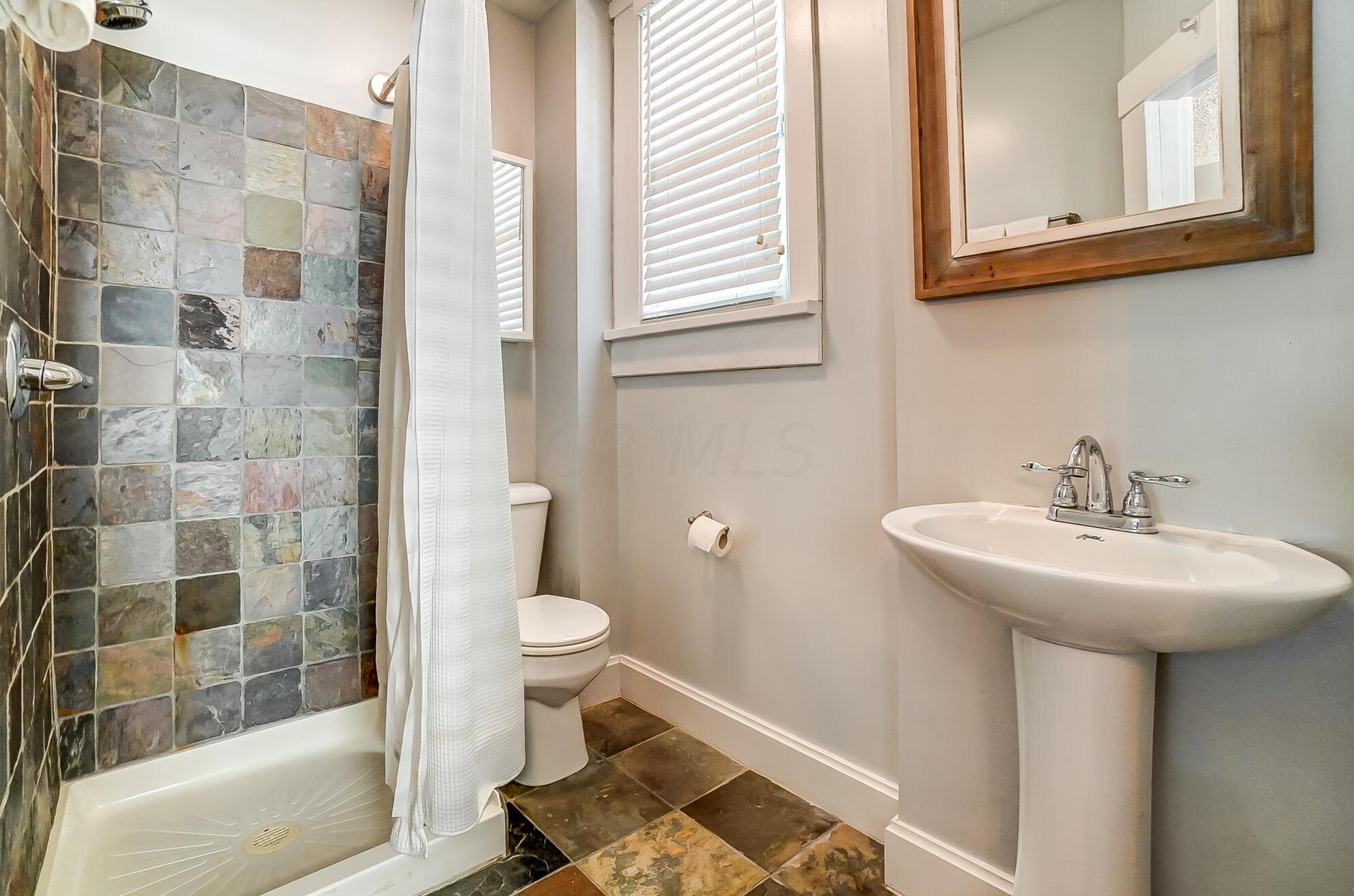 364 Reinhard Ave, Columbus OH  43206-2757 exterior