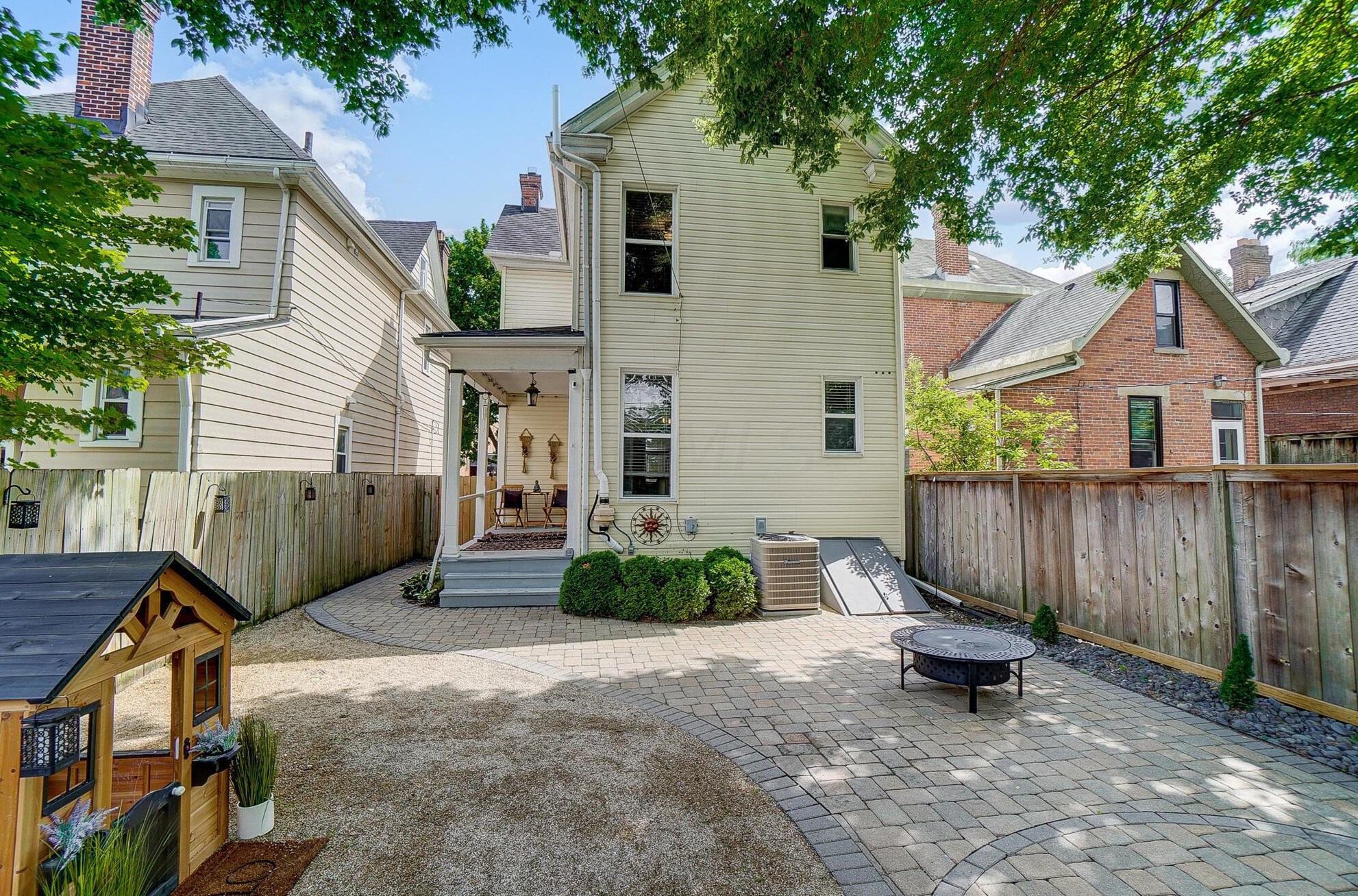 364 Reinhard Ave, Columbus OH  43206-2757 exterior