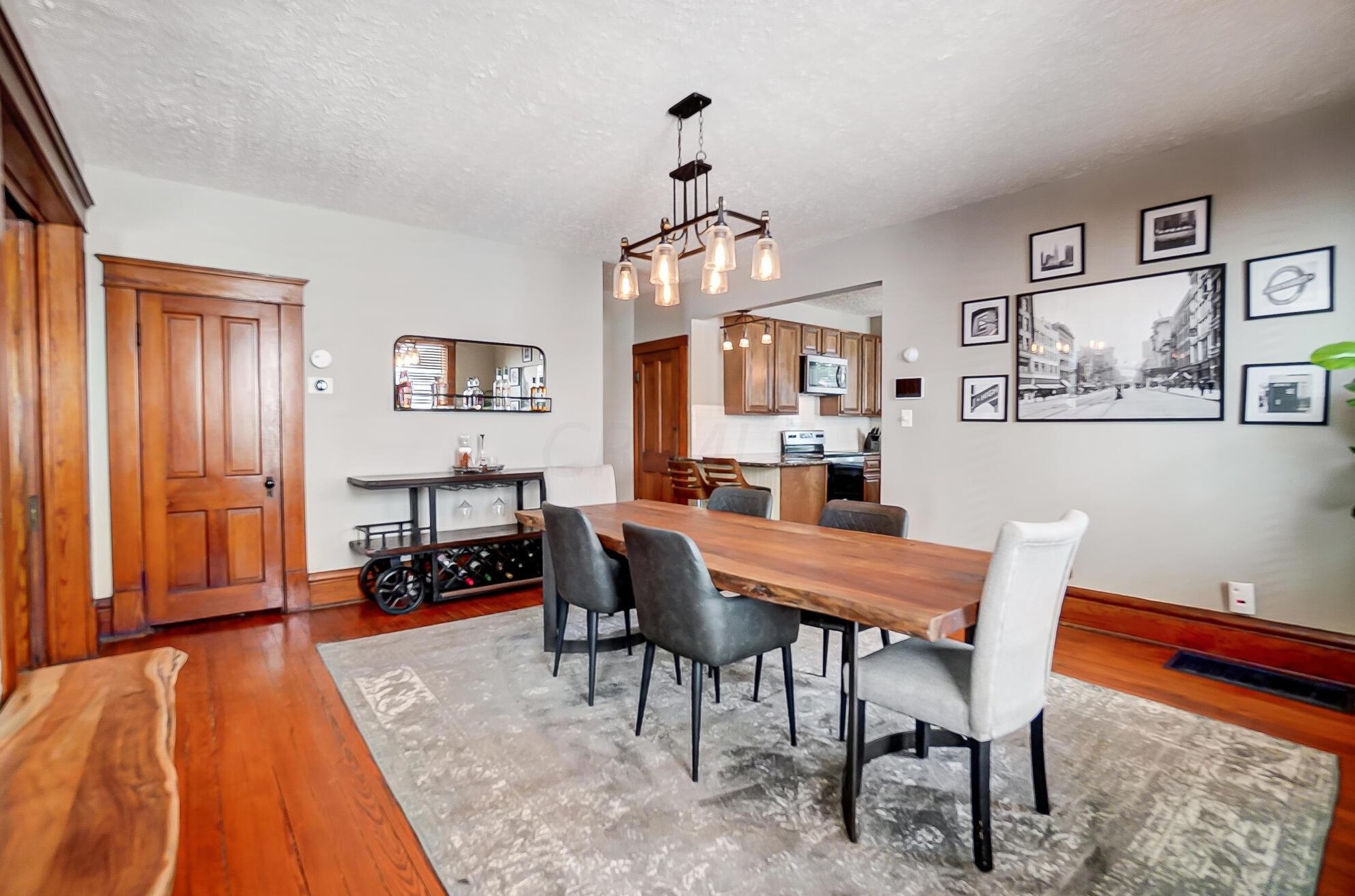 364 Reinhard Ave, Columbus OH  43206-2757 exterior