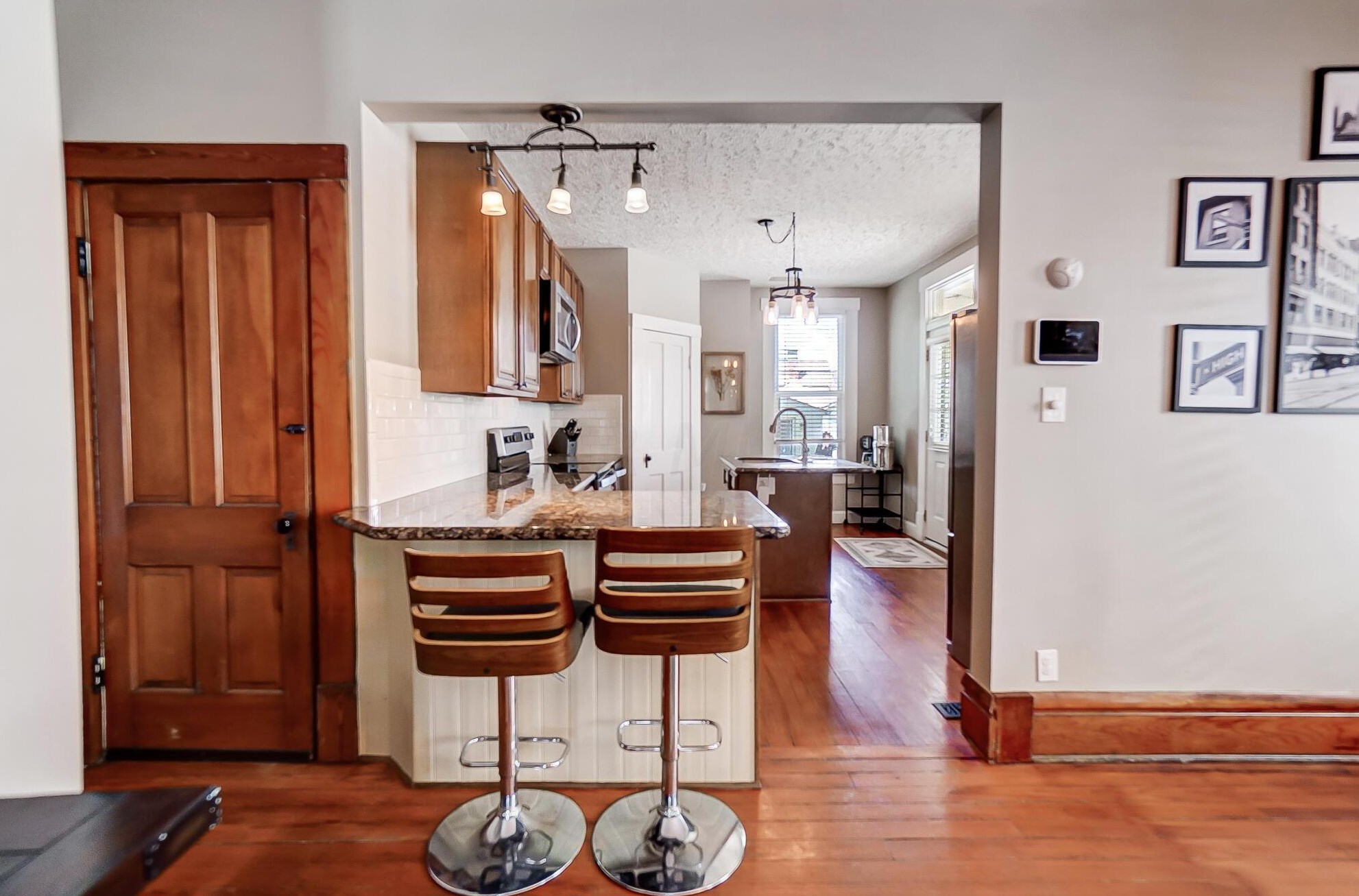 364 Reinhard Ave, Columbus OH  43206-2757 exterior