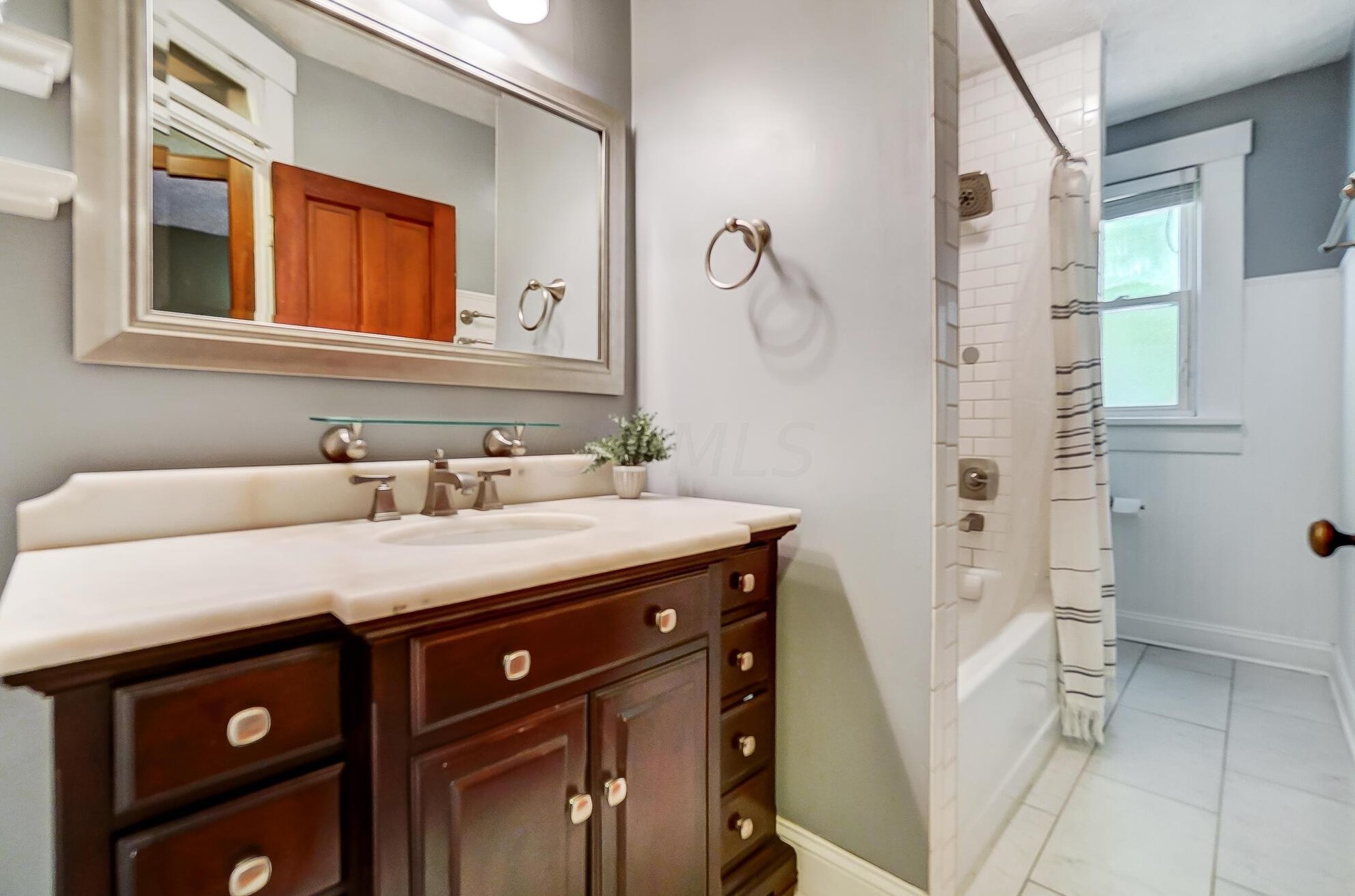 364 Reinhard Ave, Columbus OH  43206-2757 exterior