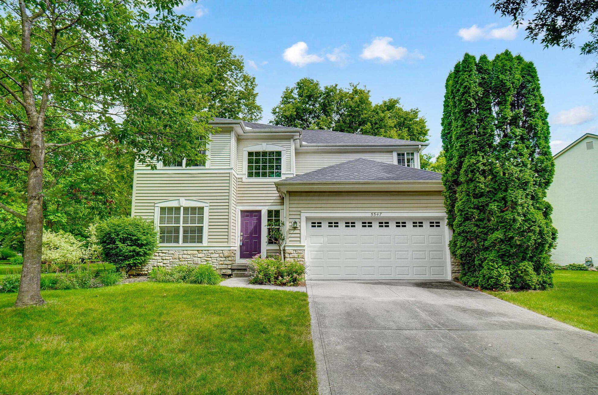 5547 Parker Hill Ln, Dublin, OH 43017