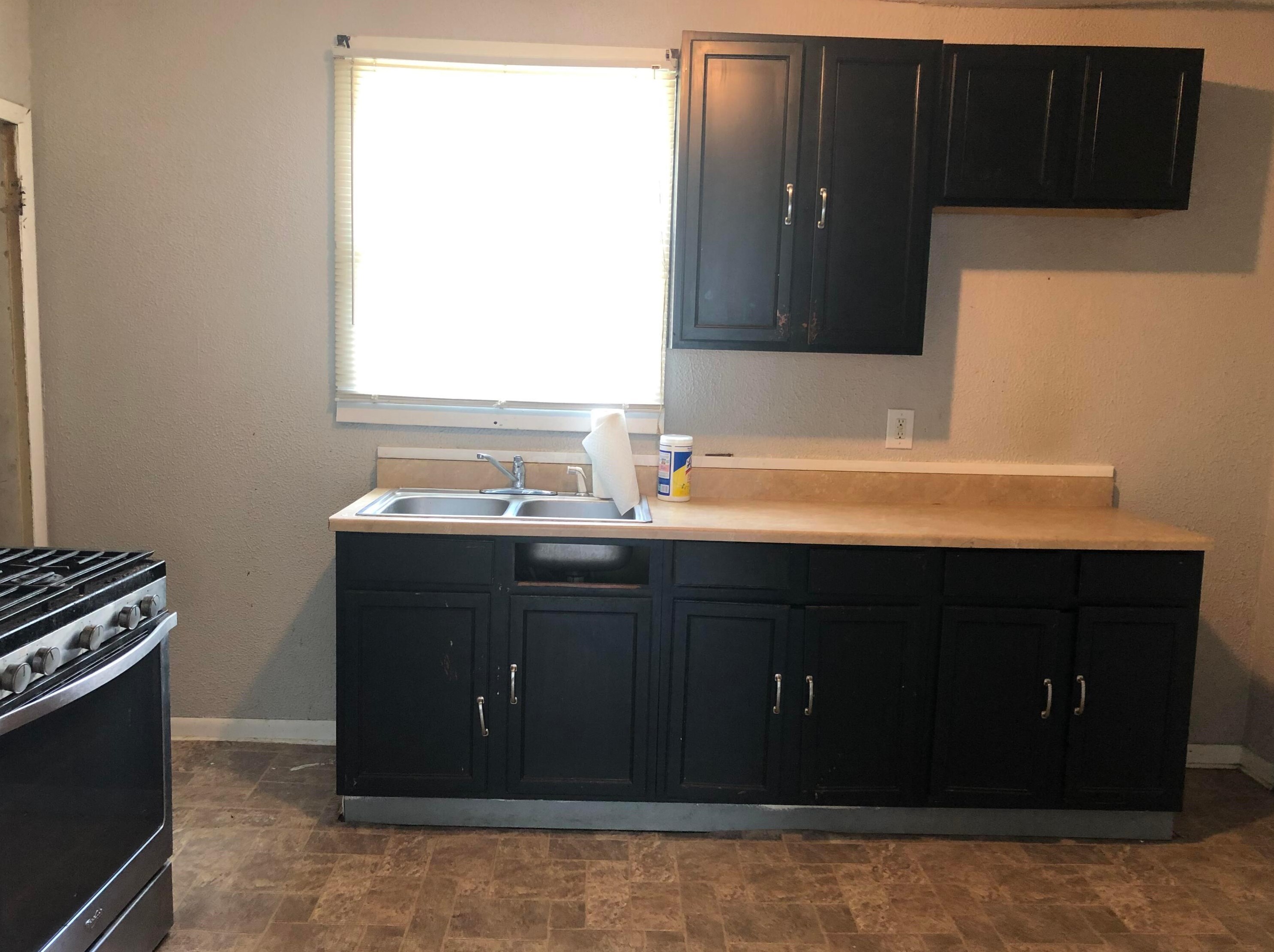 939 17th Ave, Columbus OH  43211-2438 exterior