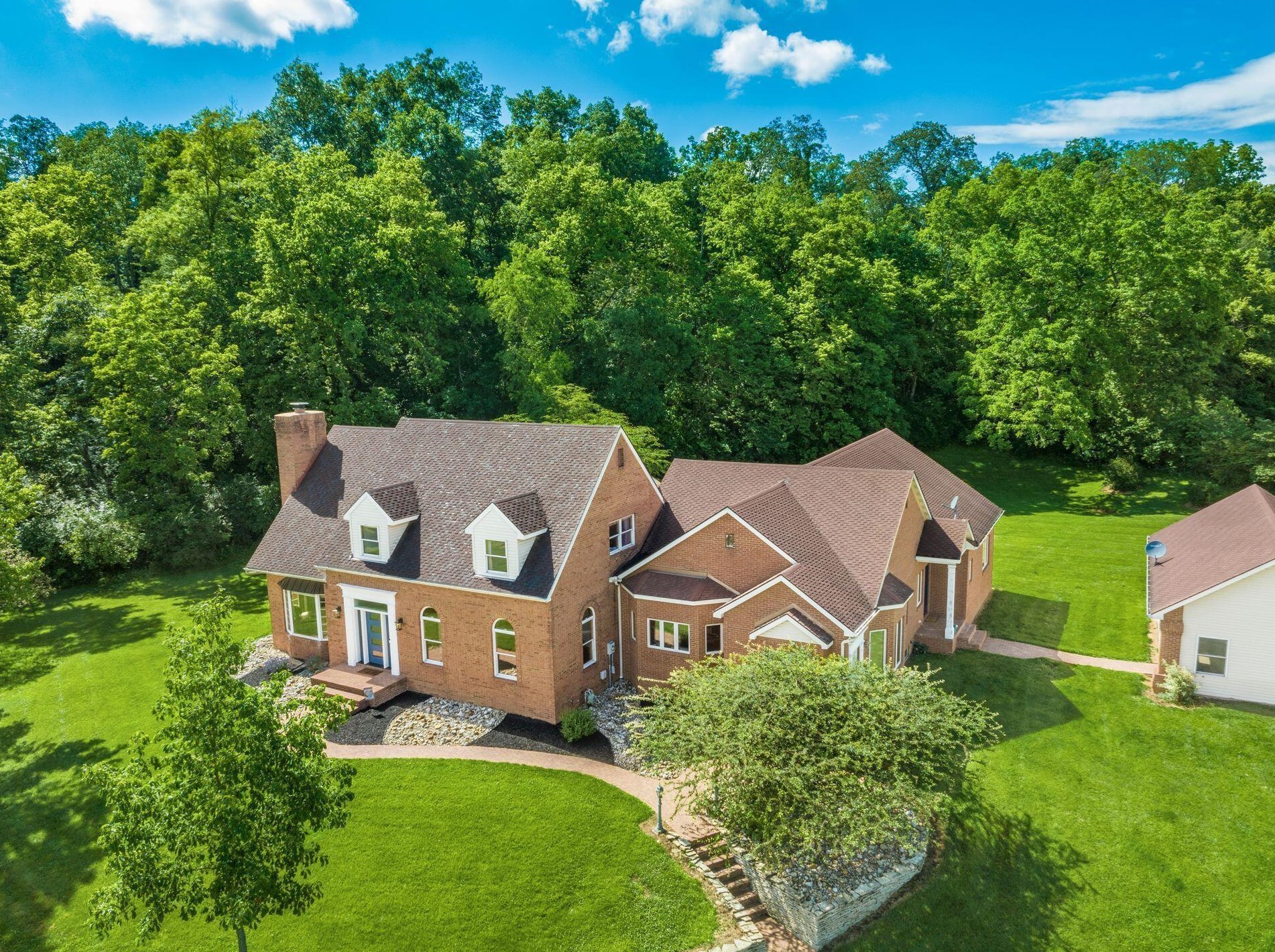 1422 Pontius Rd, Circleville, OH 43113-9227