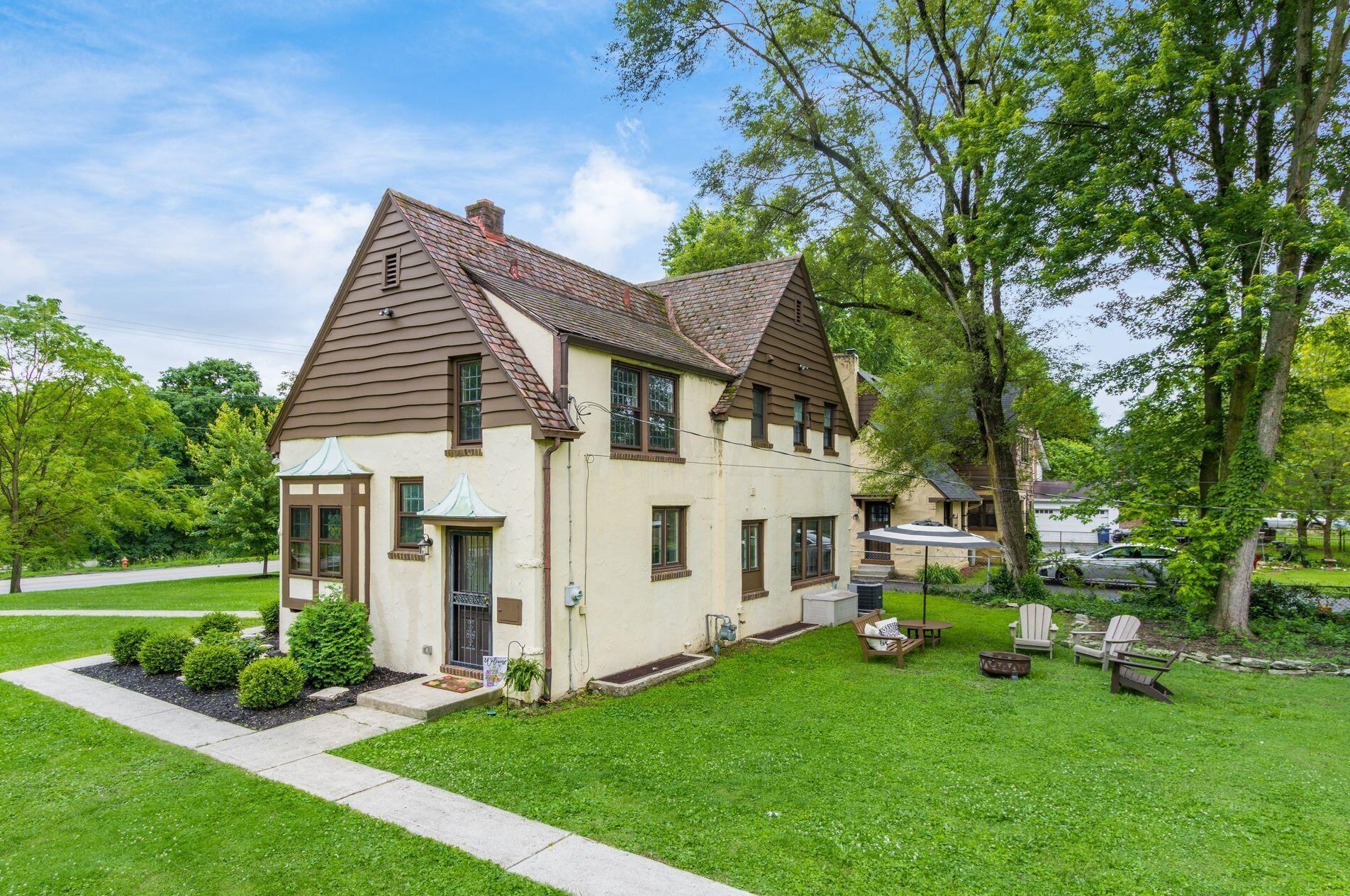 241 Nelson Rd, Columbus OH 43205-3301 exterior