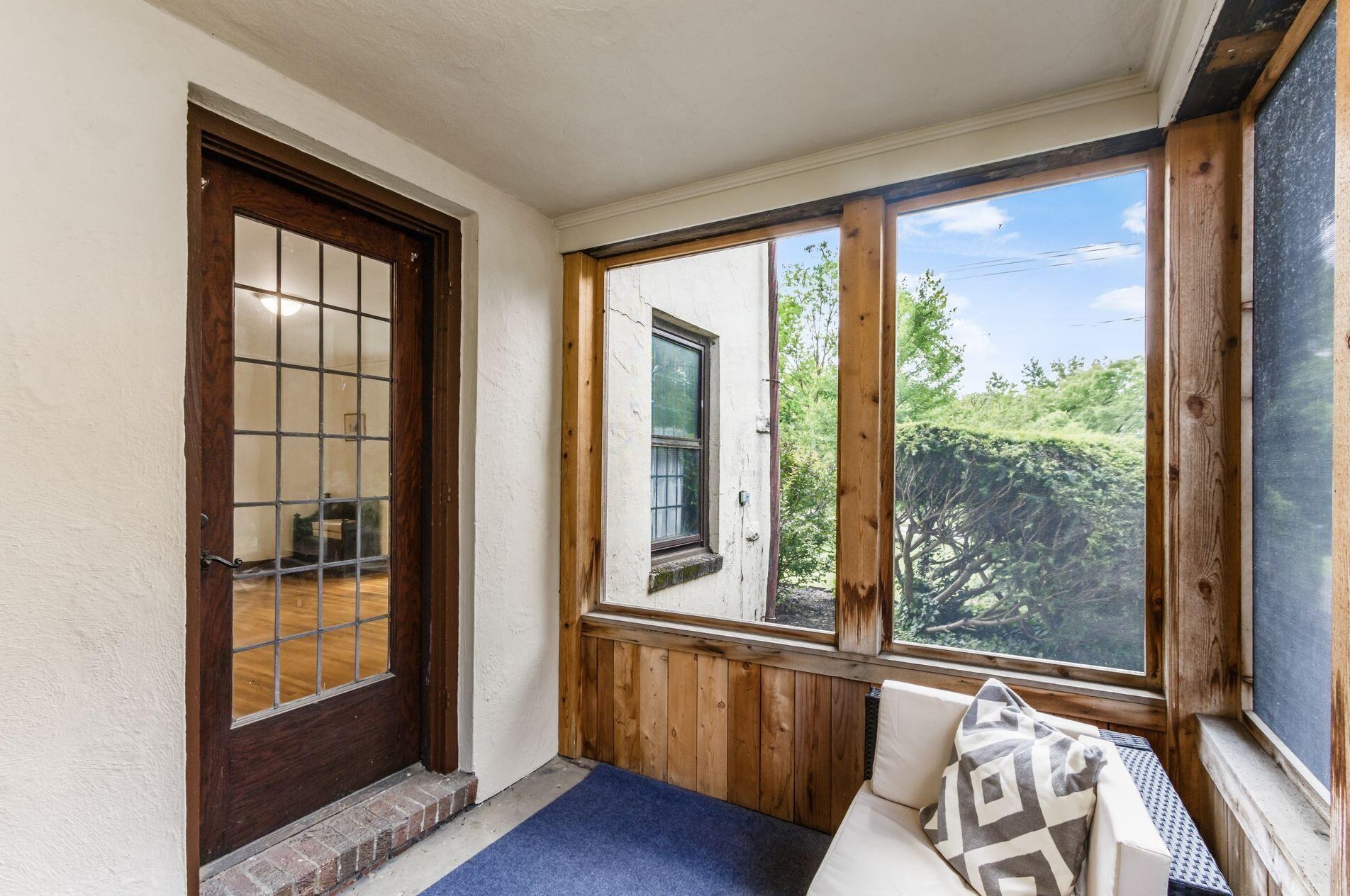 241 Nelson Rd, Columbus OH 43205-3301 exterior