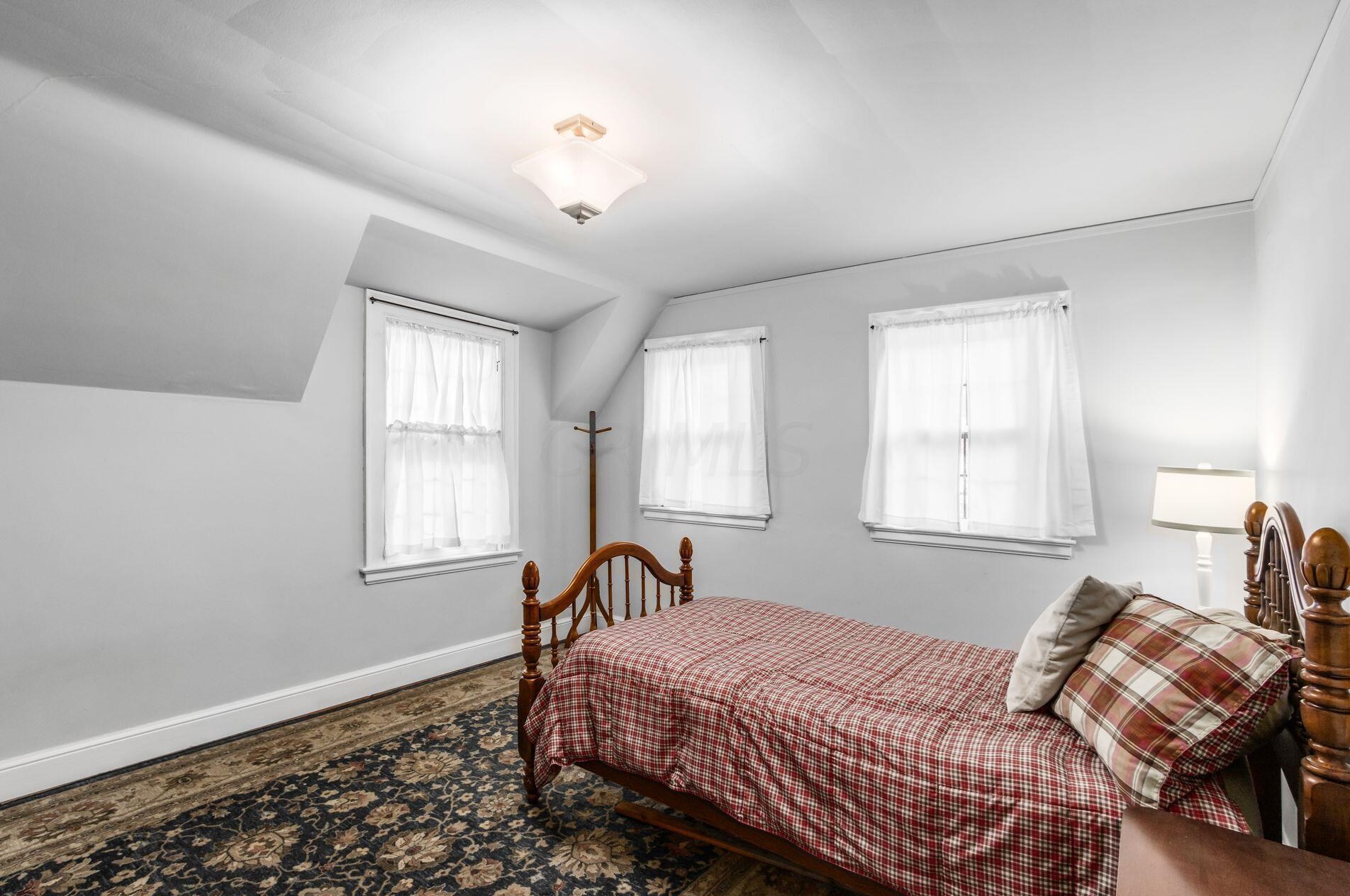 241 Nelson Rd, Columbus OH 43205-3301 exterior