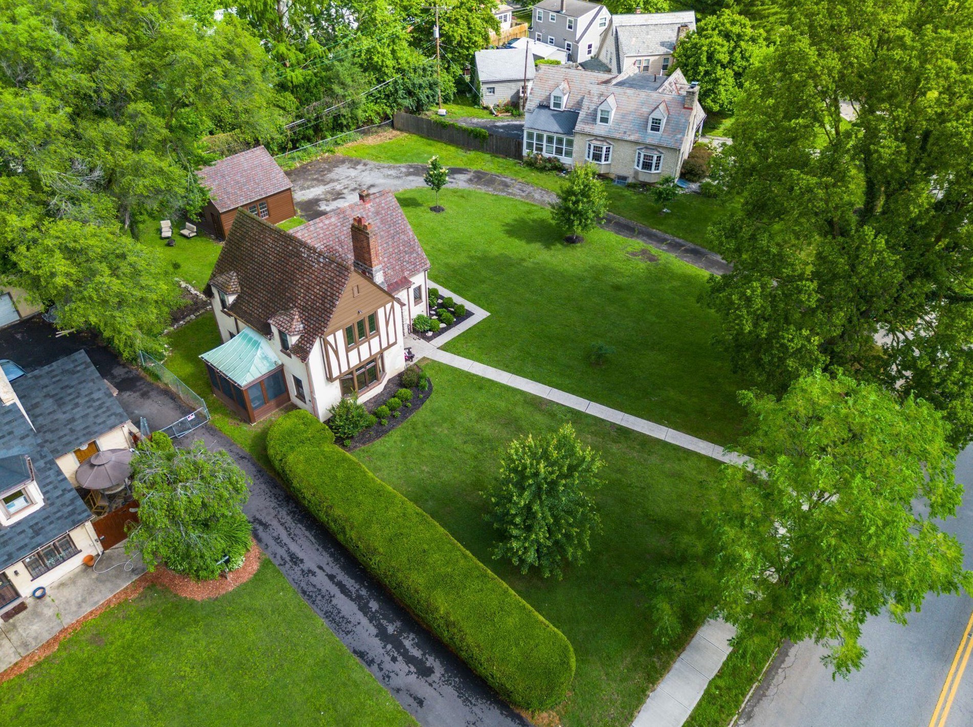 241 Nelson Rd, Columbus OH 43205-3301 exterior