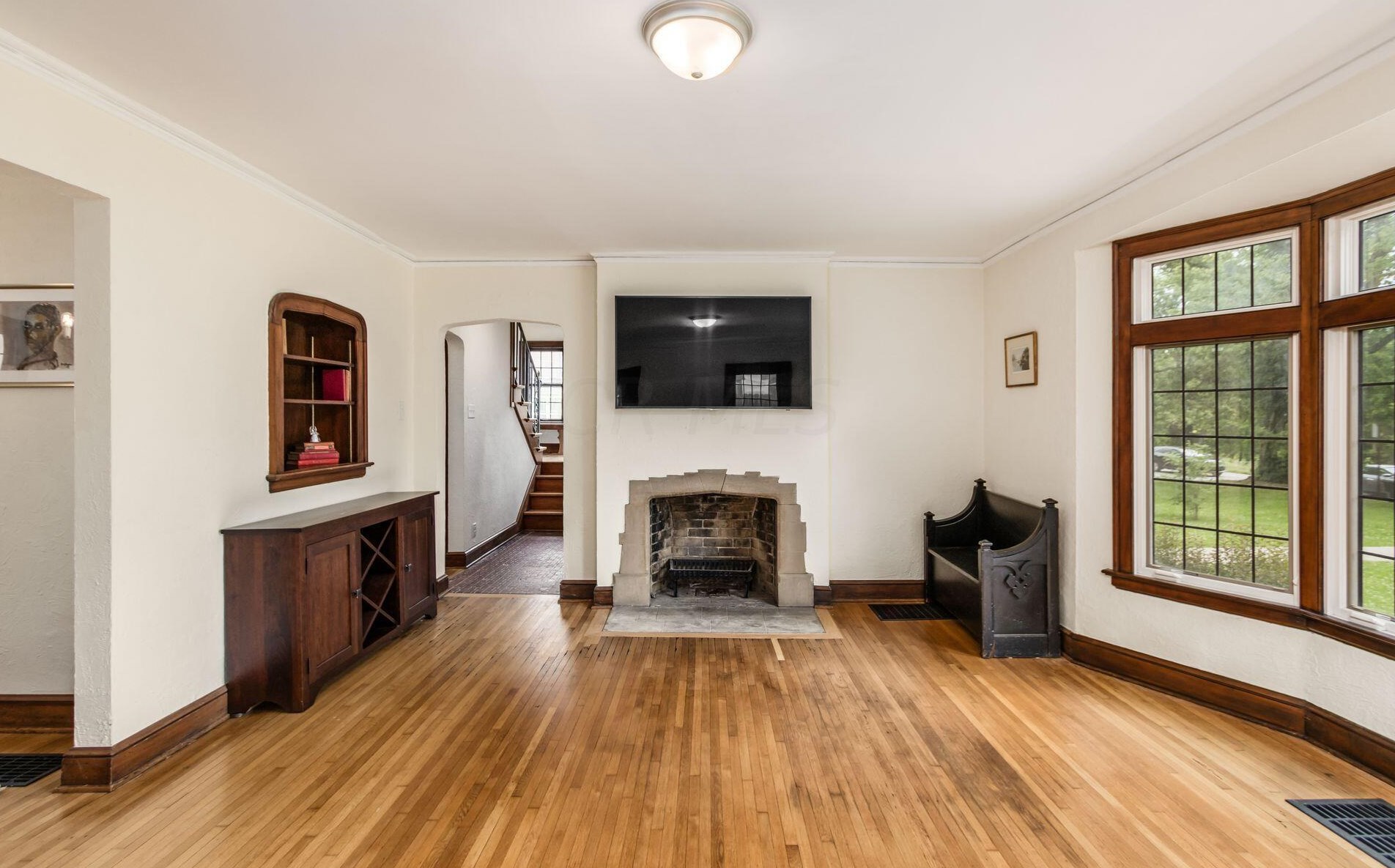 241 Nelson Rd, Columbus OH 43205-3301 exterior