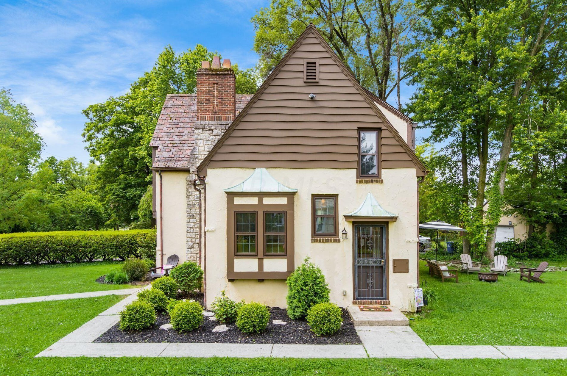 241 Nelson Rd, Columbus OH 43205-3301 exterior