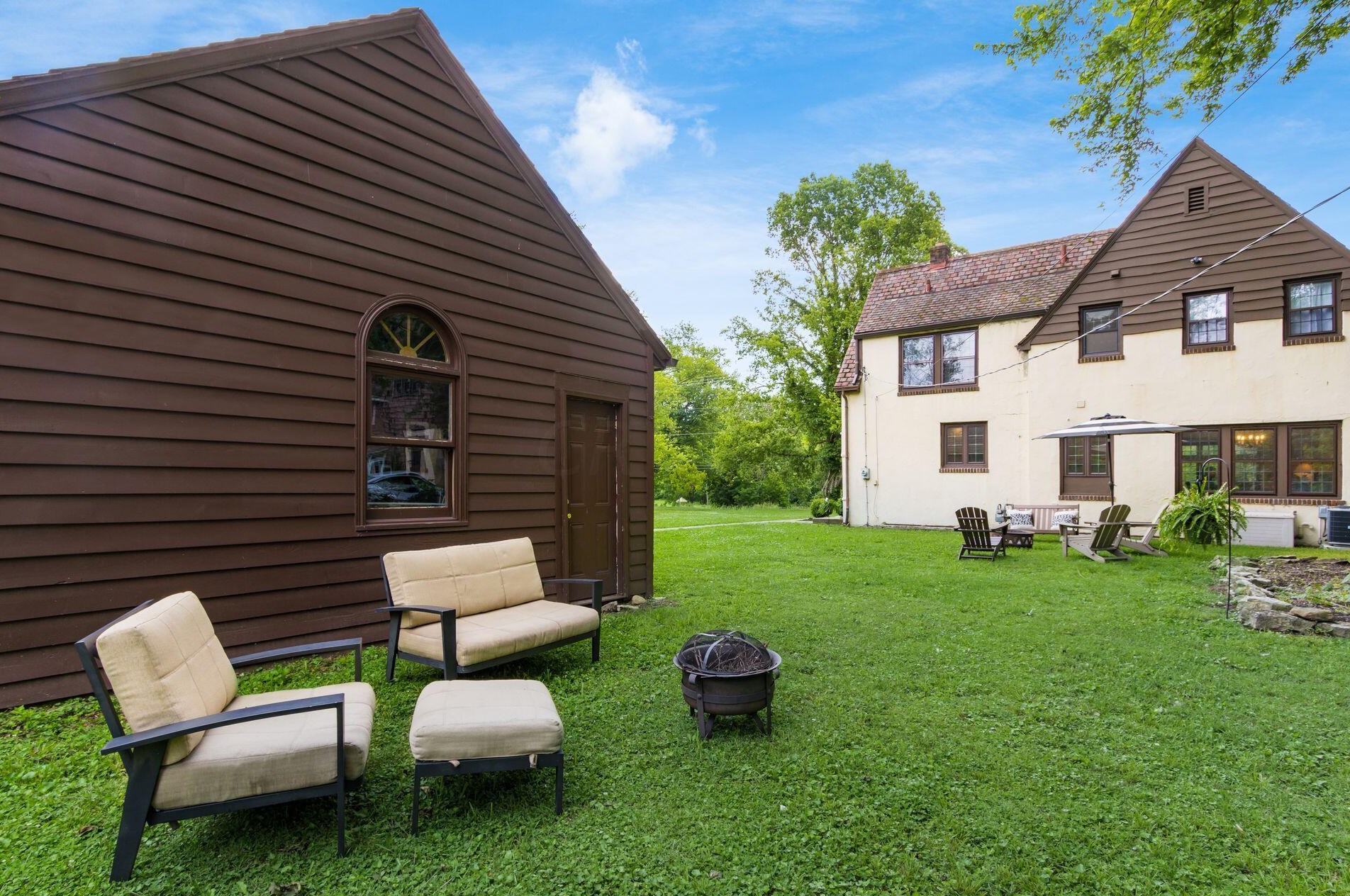 241 Nelson Rd, Columbus OH 43205-3301 exterior