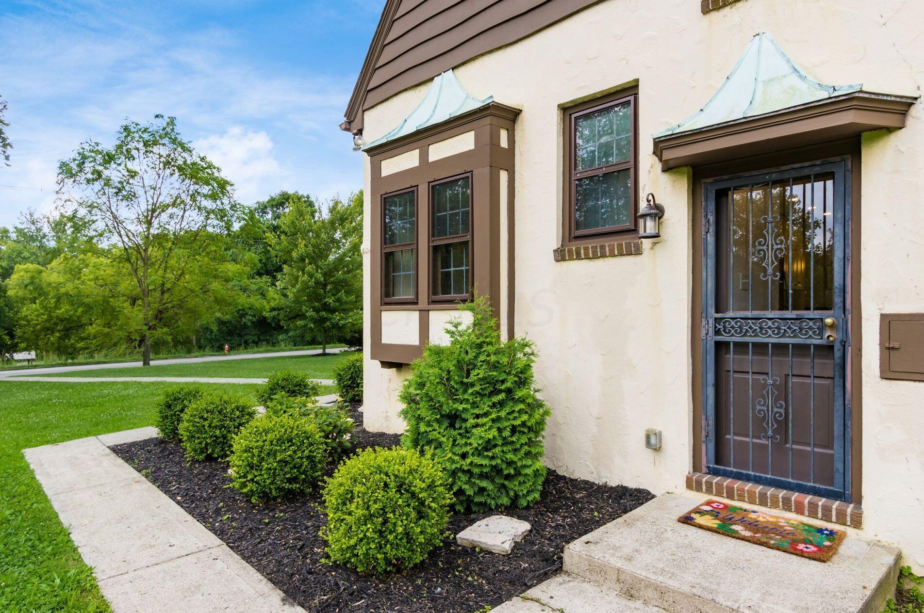 241 Nelson Rd, Columbus OH 43205-3301 exterior