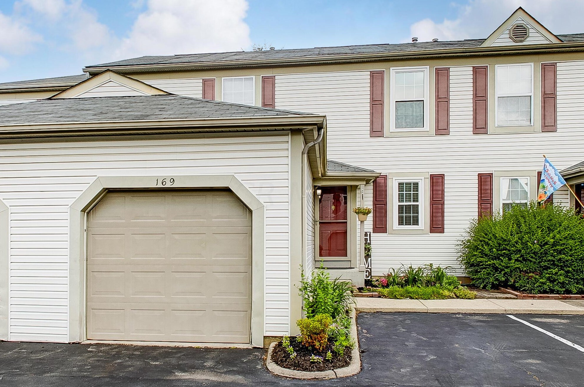 169 Macenroe Dr, Blacklick, OH 43004-9339