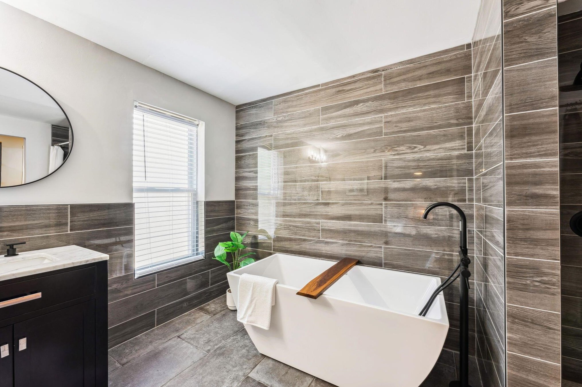 337 Linwood Ave, Columbus OH 43207-1430 exterior