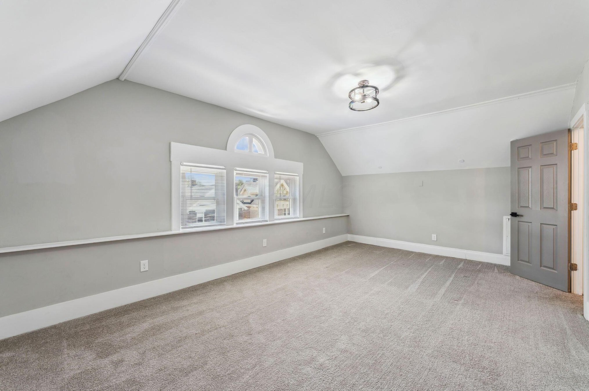 337 Linwood Ave, Columbus OH 43207-1430 exterior