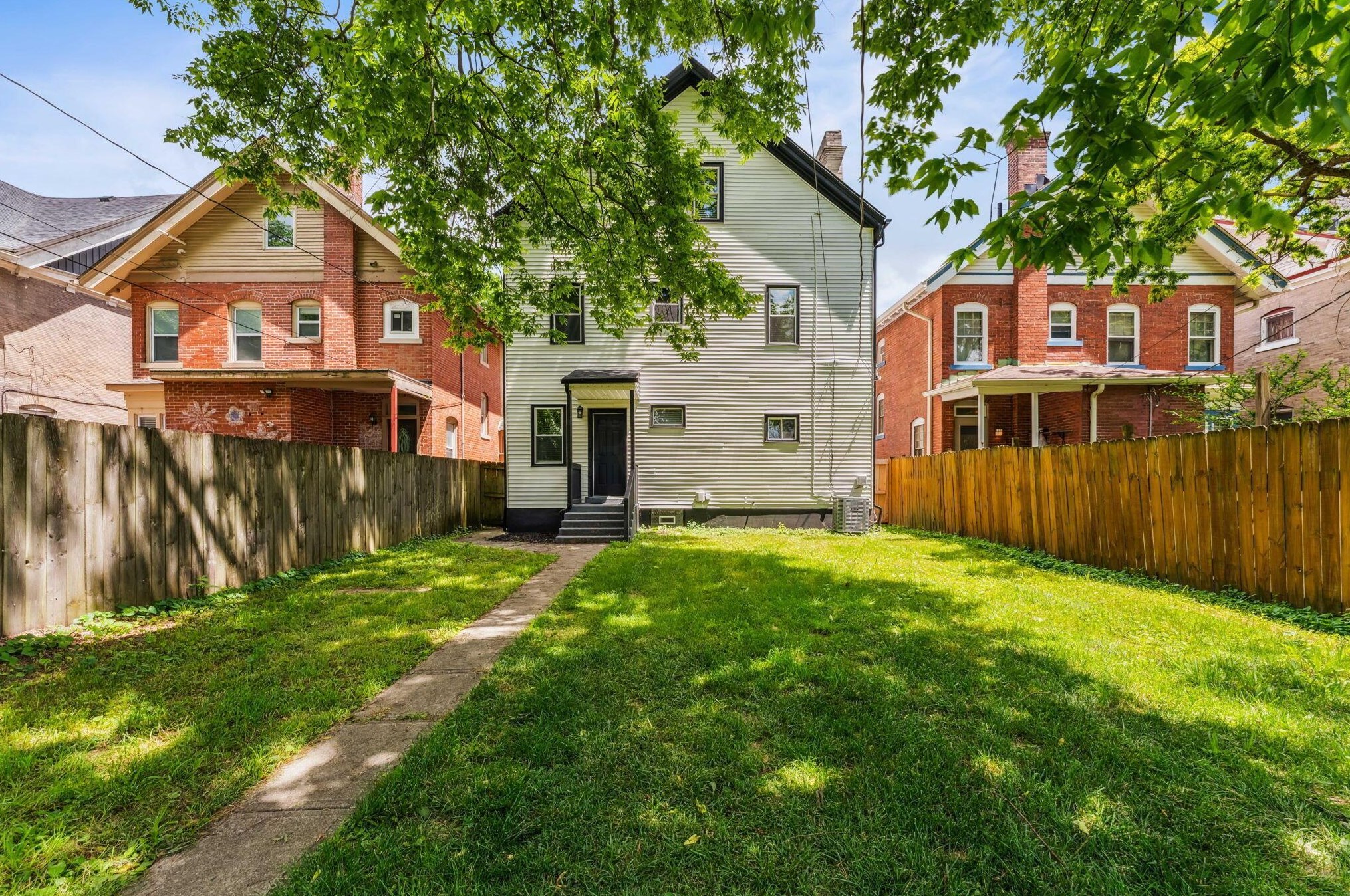 337 Linwood Ave, Columbus OH 43207-1430 exterior