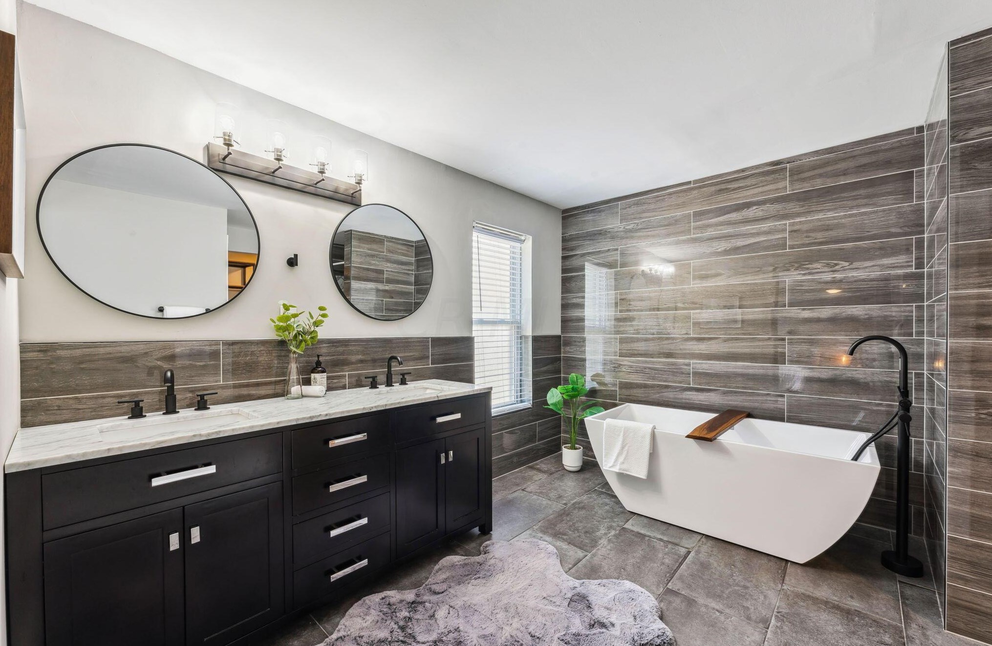 337 Linwood Ave, Columbus OH 43207-1430 exterior