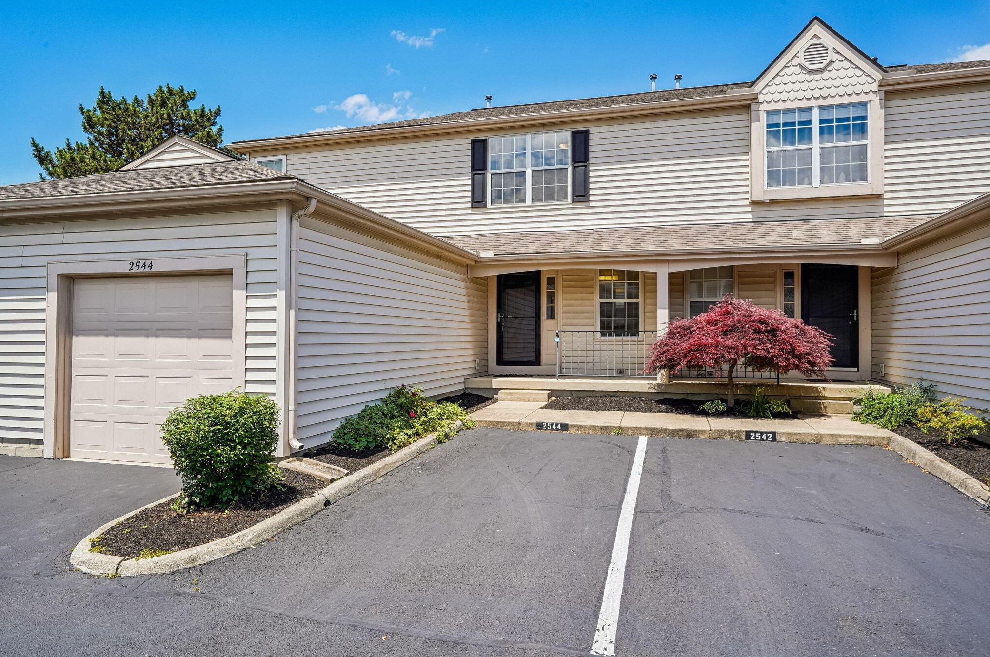 2544 Dahlia Way, Columbus, OH 43235-5525