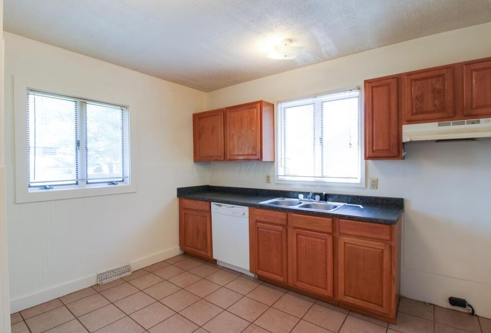 182 Grand Ave, Marion OH  43302-4302 exterior