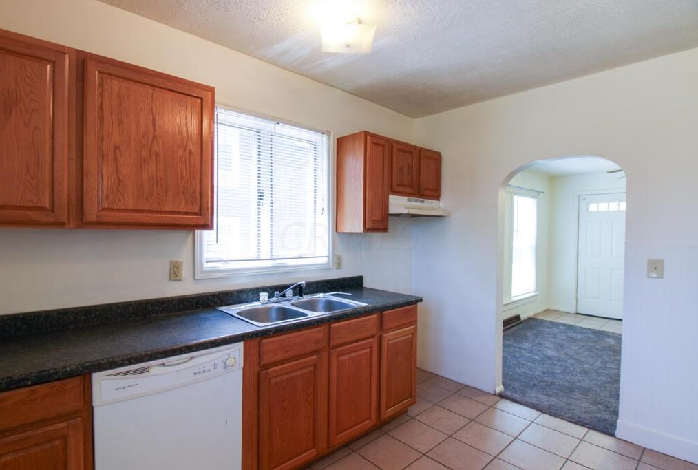 182 Grand Ave, Marion OH  43302-4302 exterior