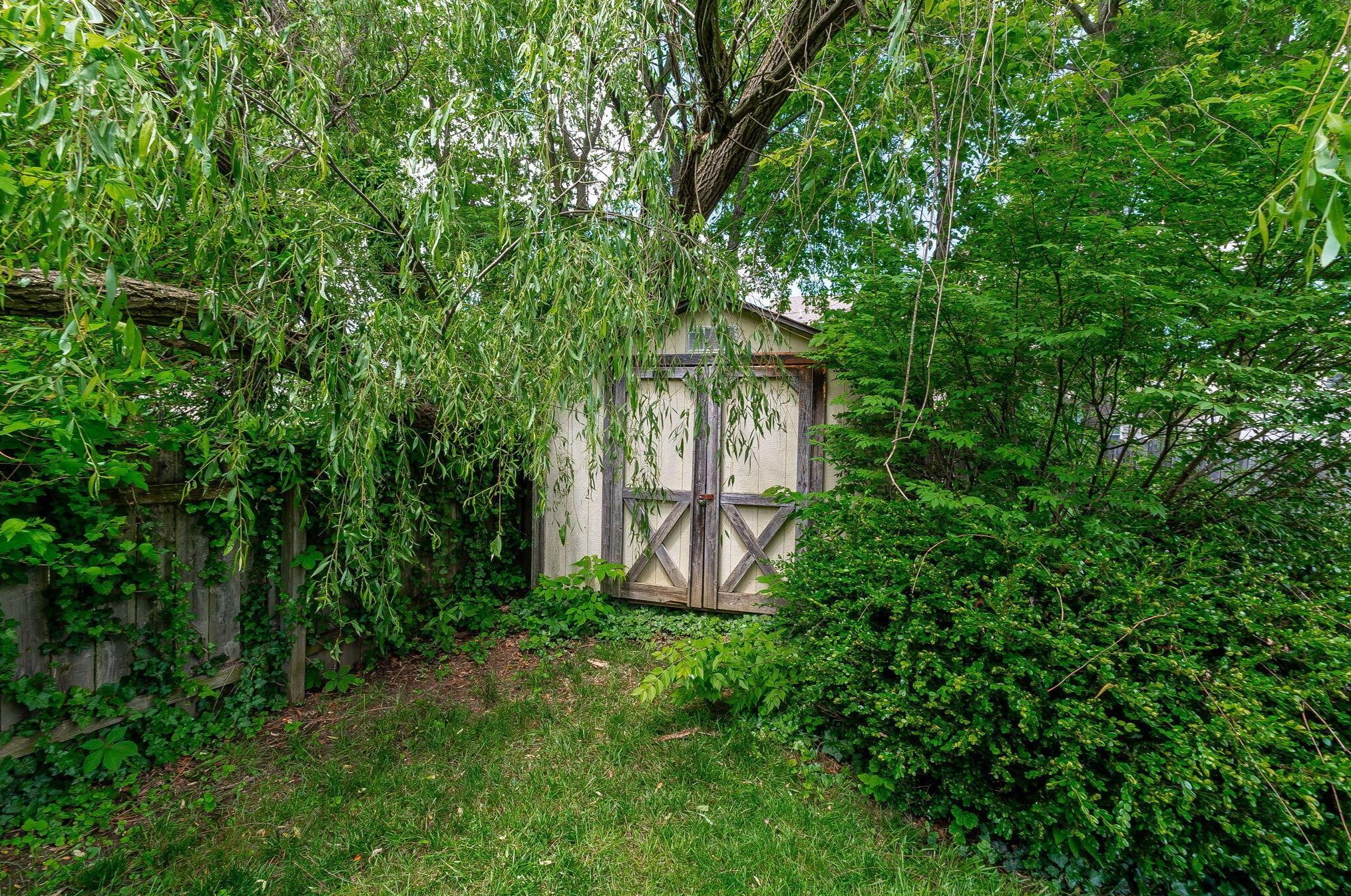 6232 Pinefield Dr, Hilliard OH  43026-7705 exterior