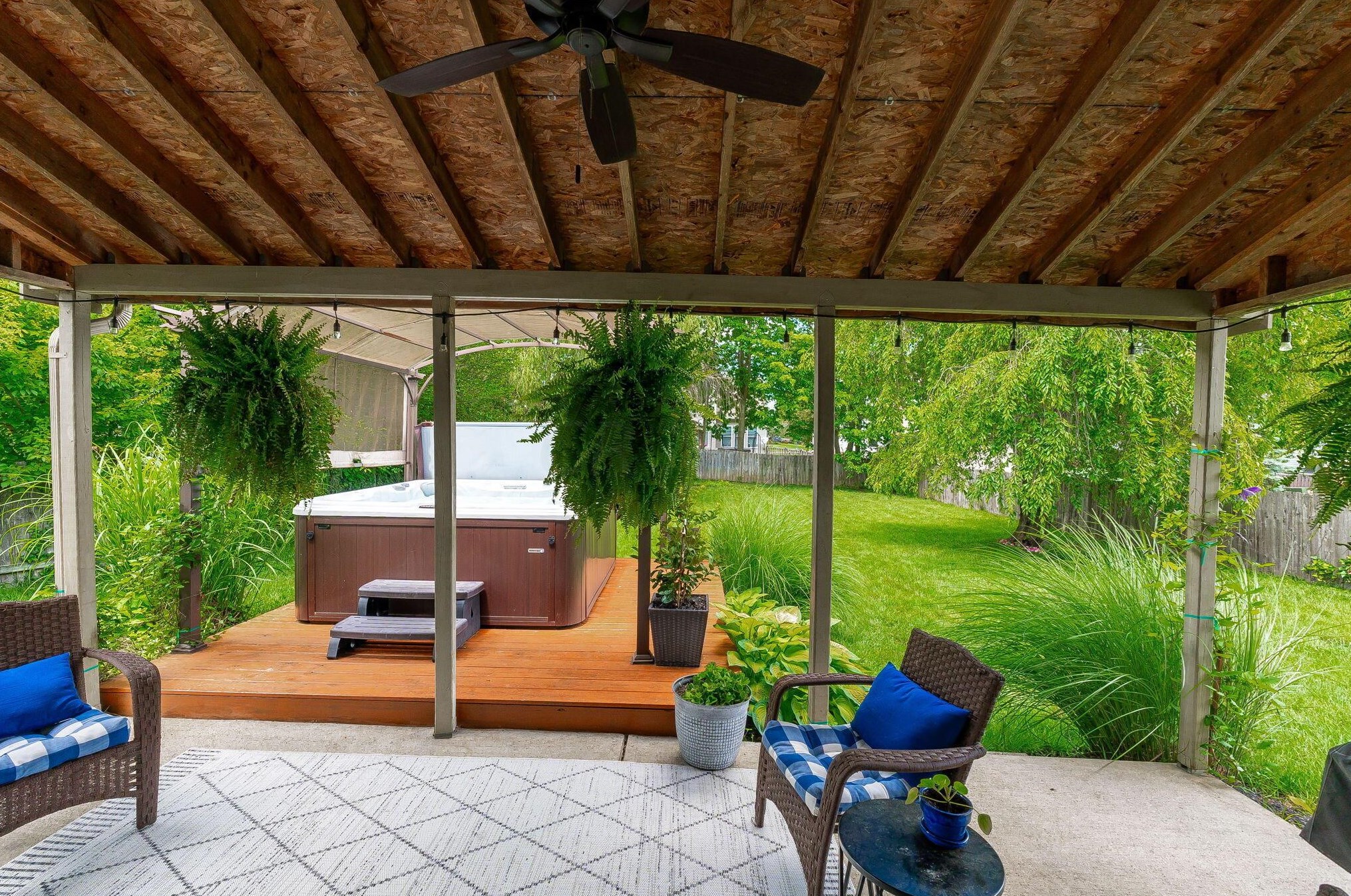 6232 Pinefield Dr, Hilliard OH  43026-7705 exterior