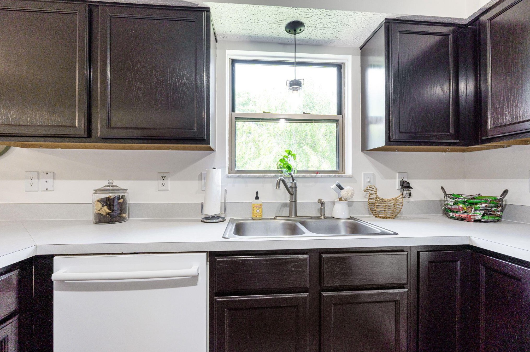 6232 Pinefield Dr, Hilliard OH  43026-7705 exterior