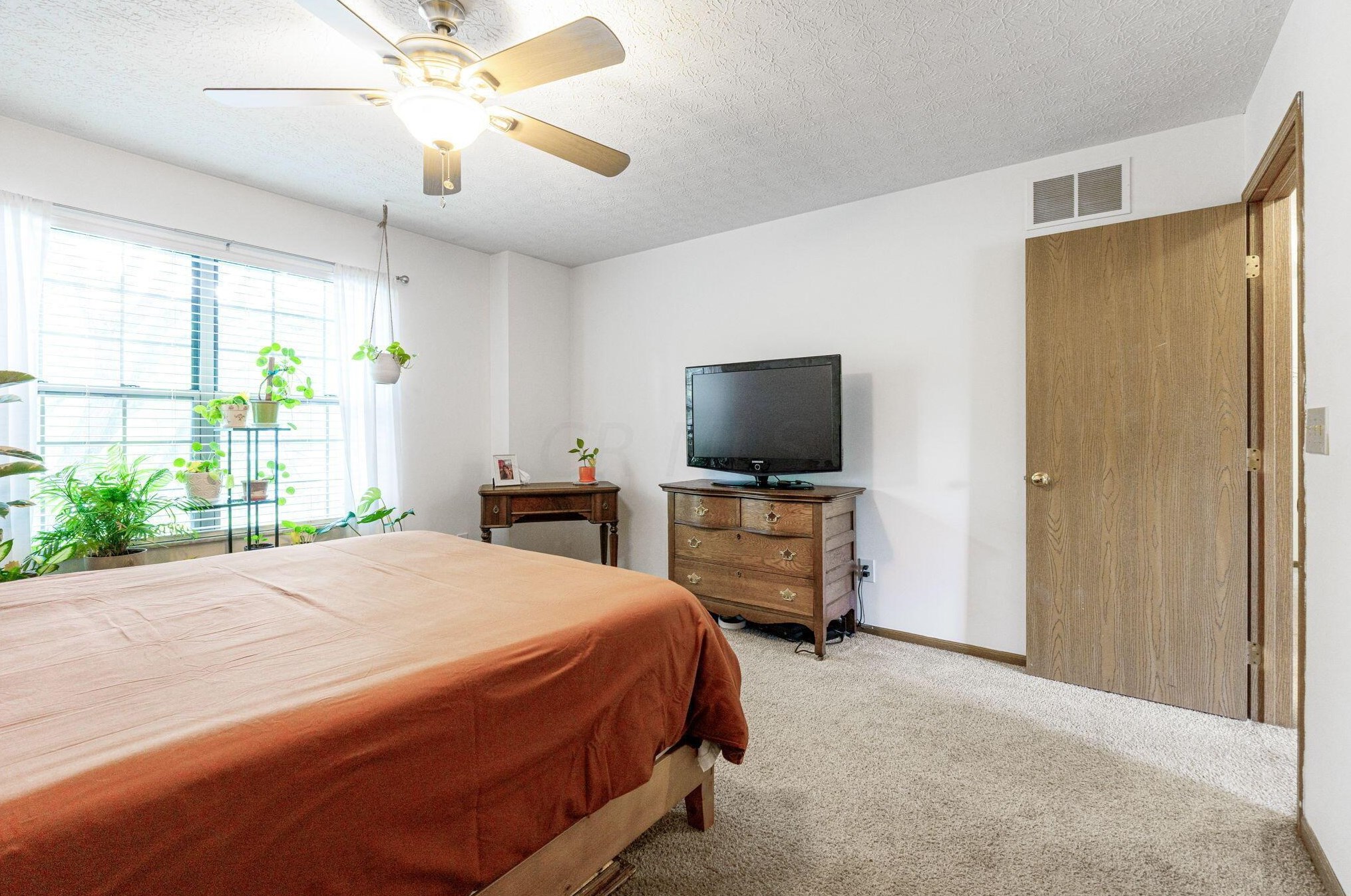 6232 Pinefield Dr, Hilliard OH  43026-7705 exterior