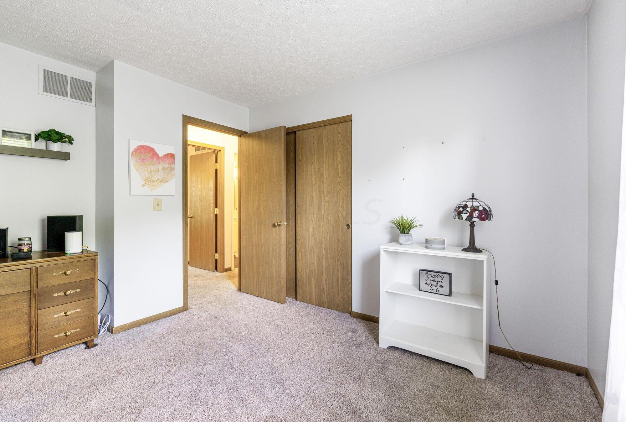 6232 Pinefield Dr, Hilliard OH  43026-7705 exterior