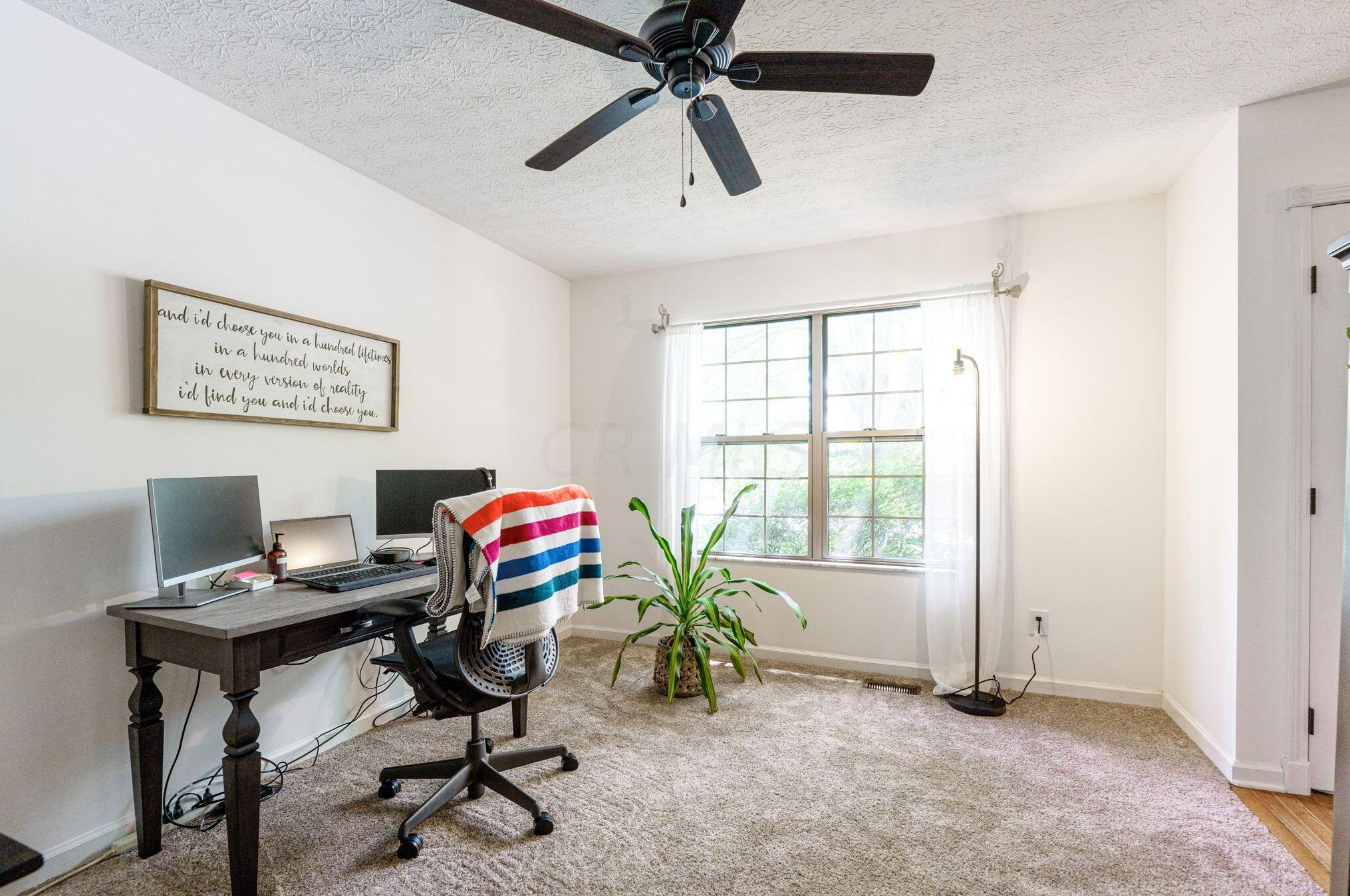 6232 Pinefield Dr, Hilliard OH  43026-7705 exterior