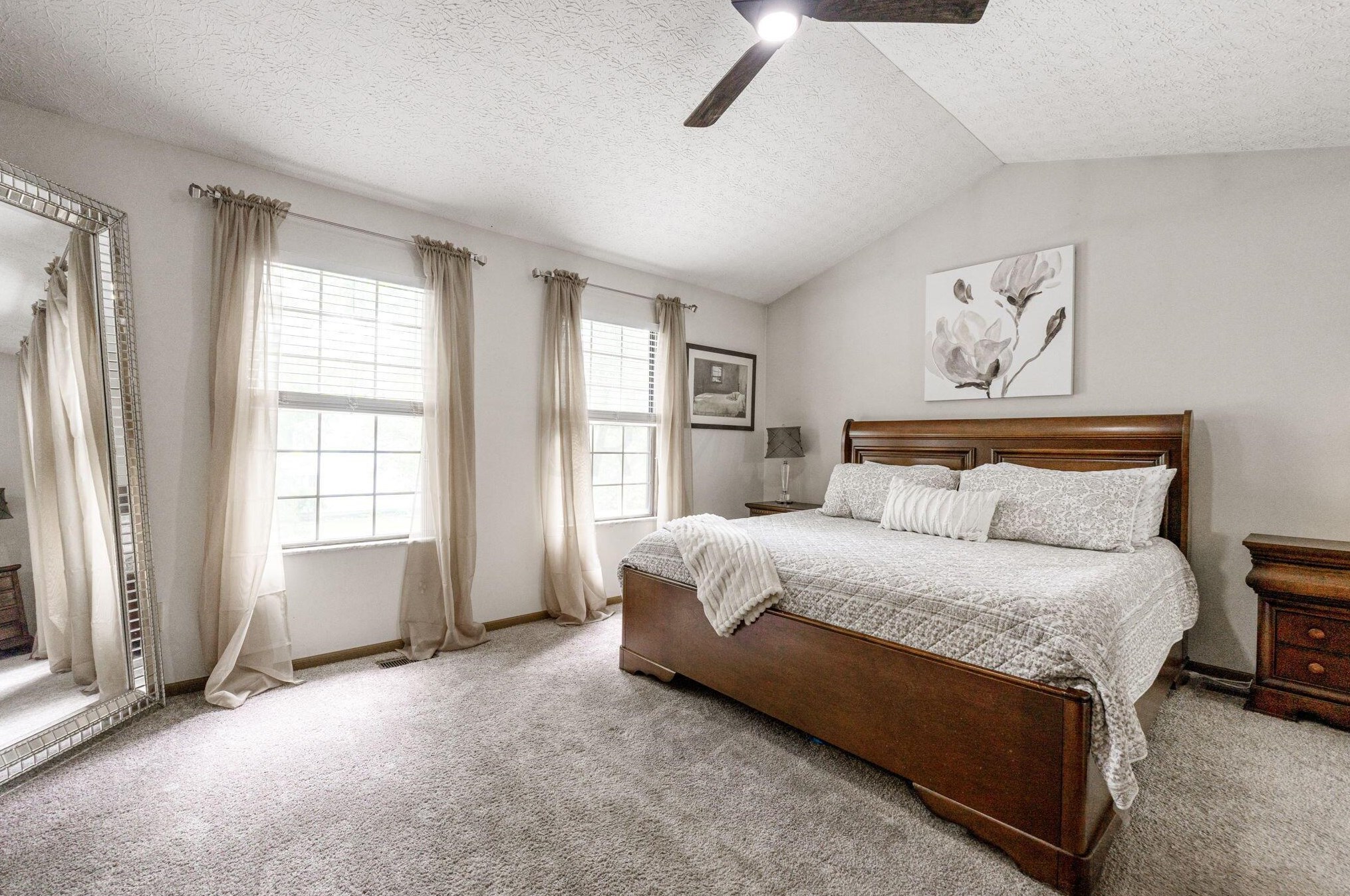 6232 Pinefield Dr, Hilliard OH  43026-7705 exterior