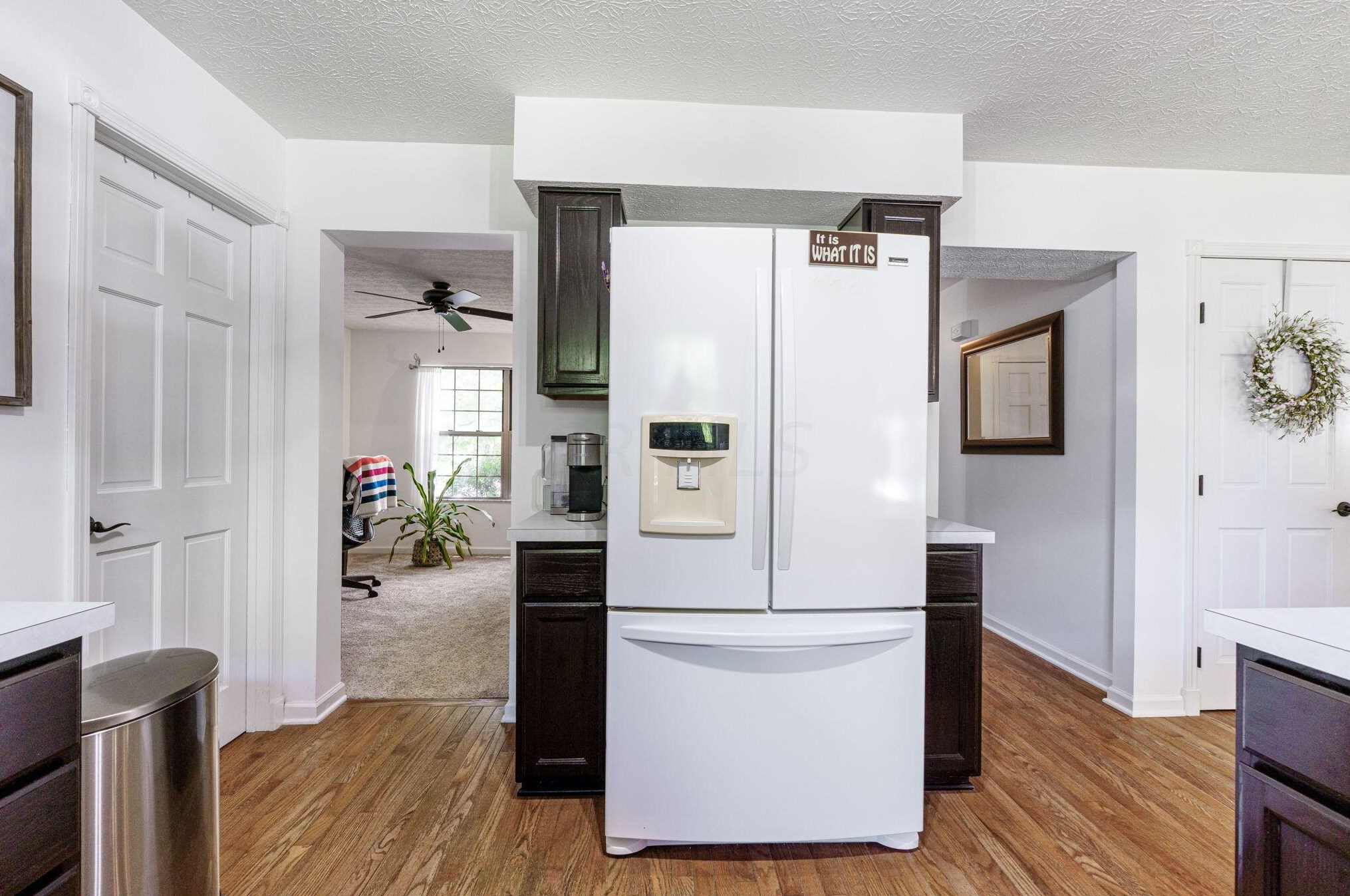 6232 Pinefield Dr, Hilliard OH  43026-7705 exterior