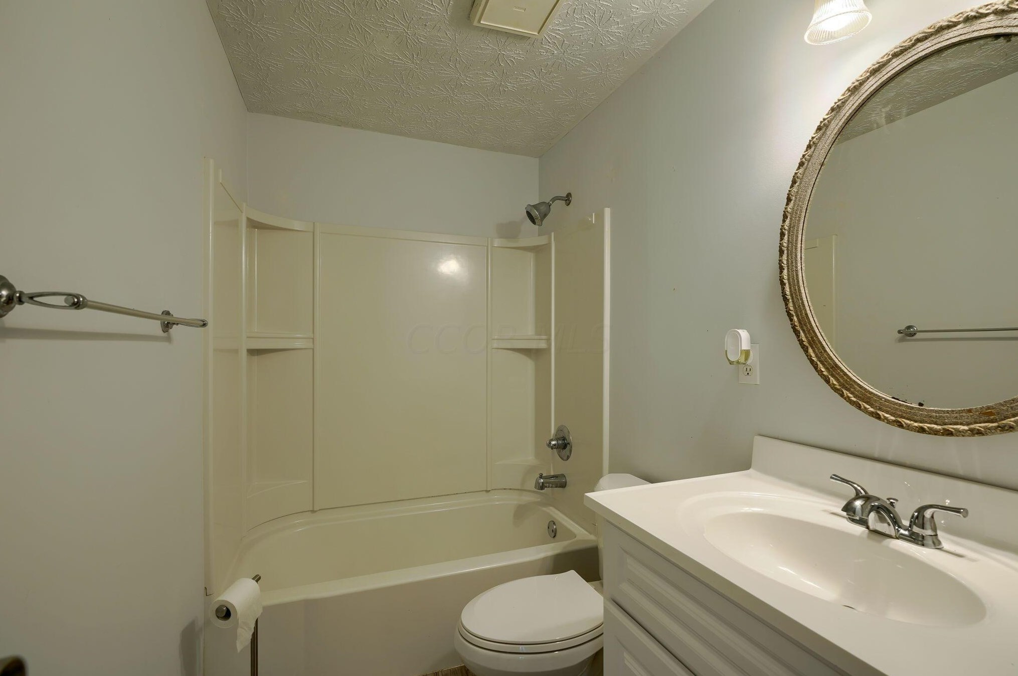 372 Sycamore Dr, Pickerington OH  43147-1399 exterior