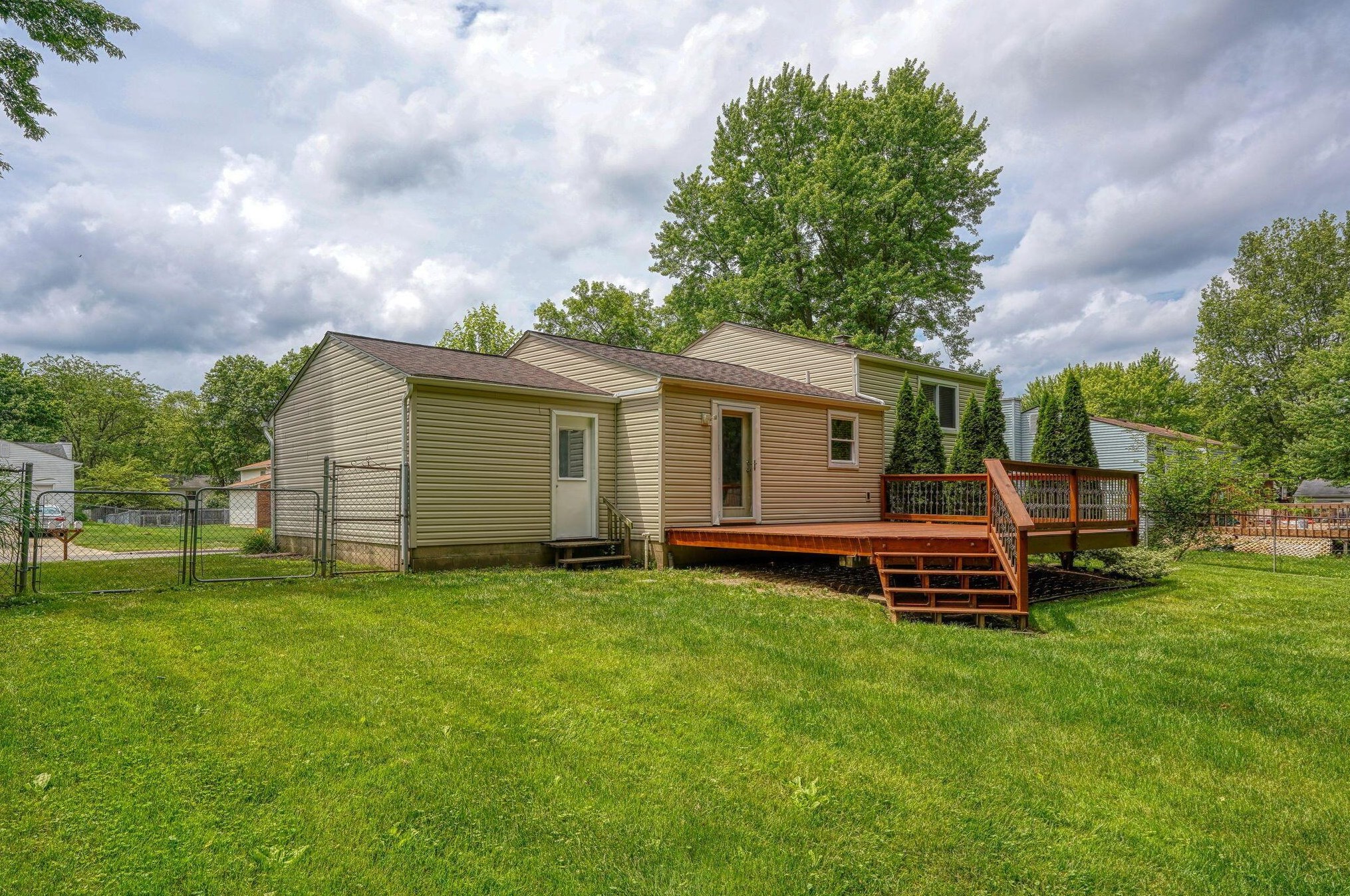 372 Sycamore Dr, Pickerington OH  43147-1399 exterior