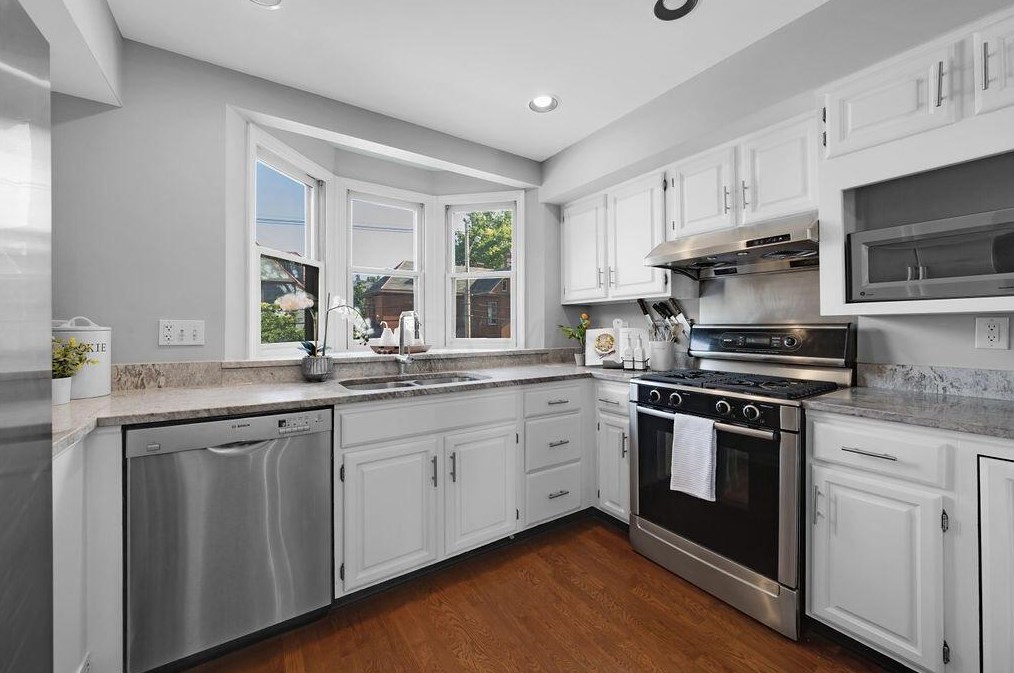 295 1st Ave, Columbus OH 43201-3389 exterior