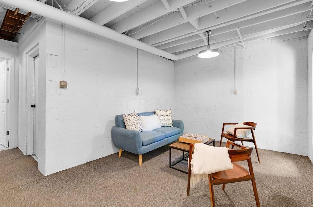 295 1st Ave, Columbus OH 43201-3389 exterior