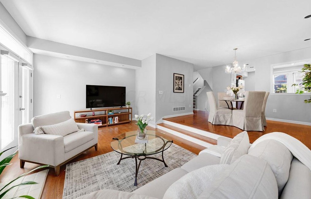 295 1st Ave, Columbus OH 43201-3389 exterior