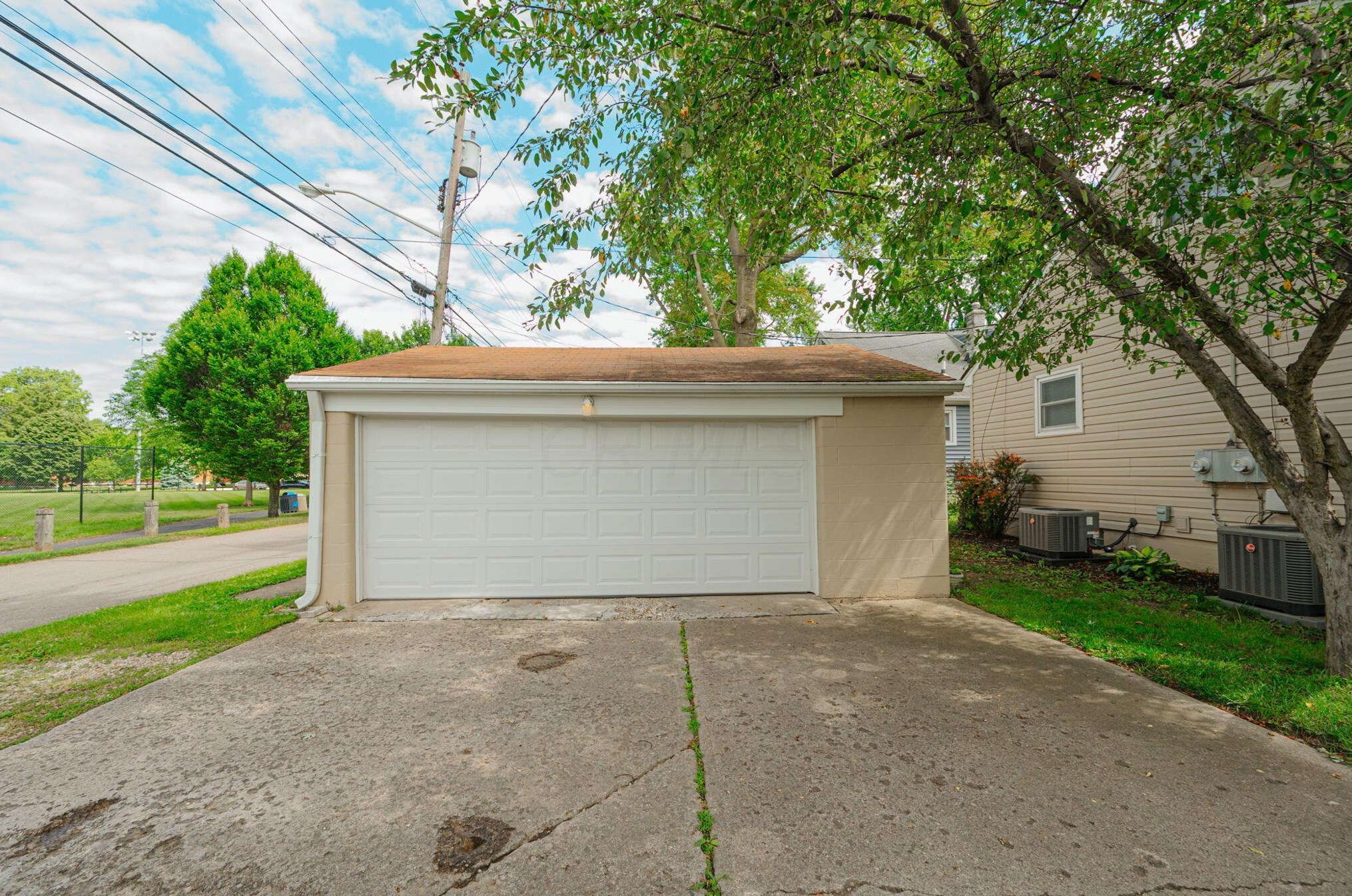 849 Palmer Rd, Columbus OH  43212-3782 exterior