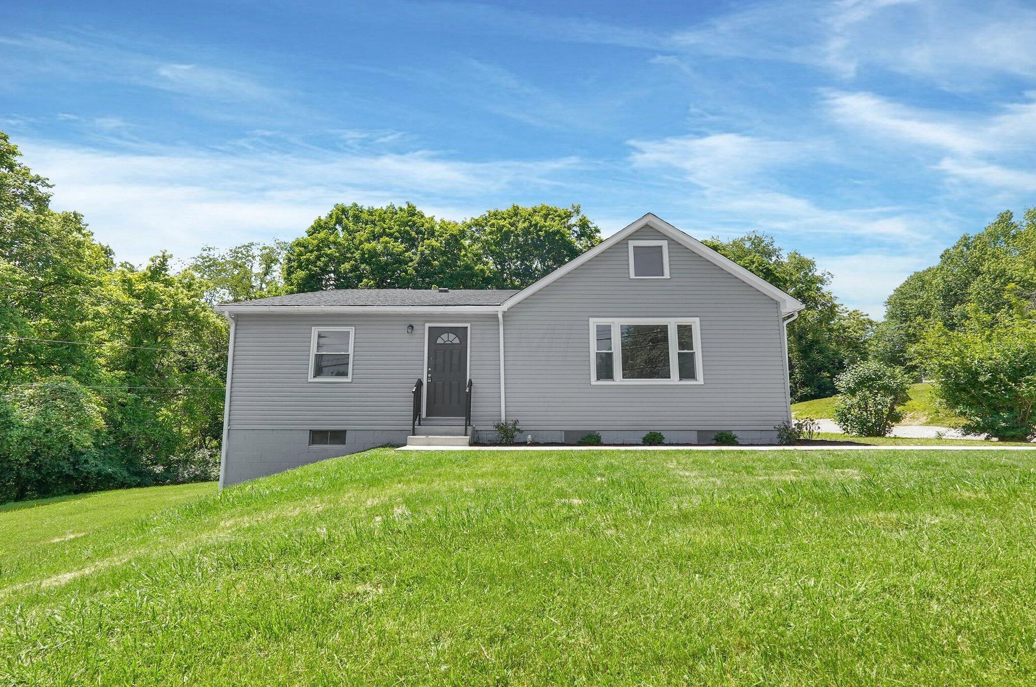275 Sells Rd, Lancaster, OH 43130-3462