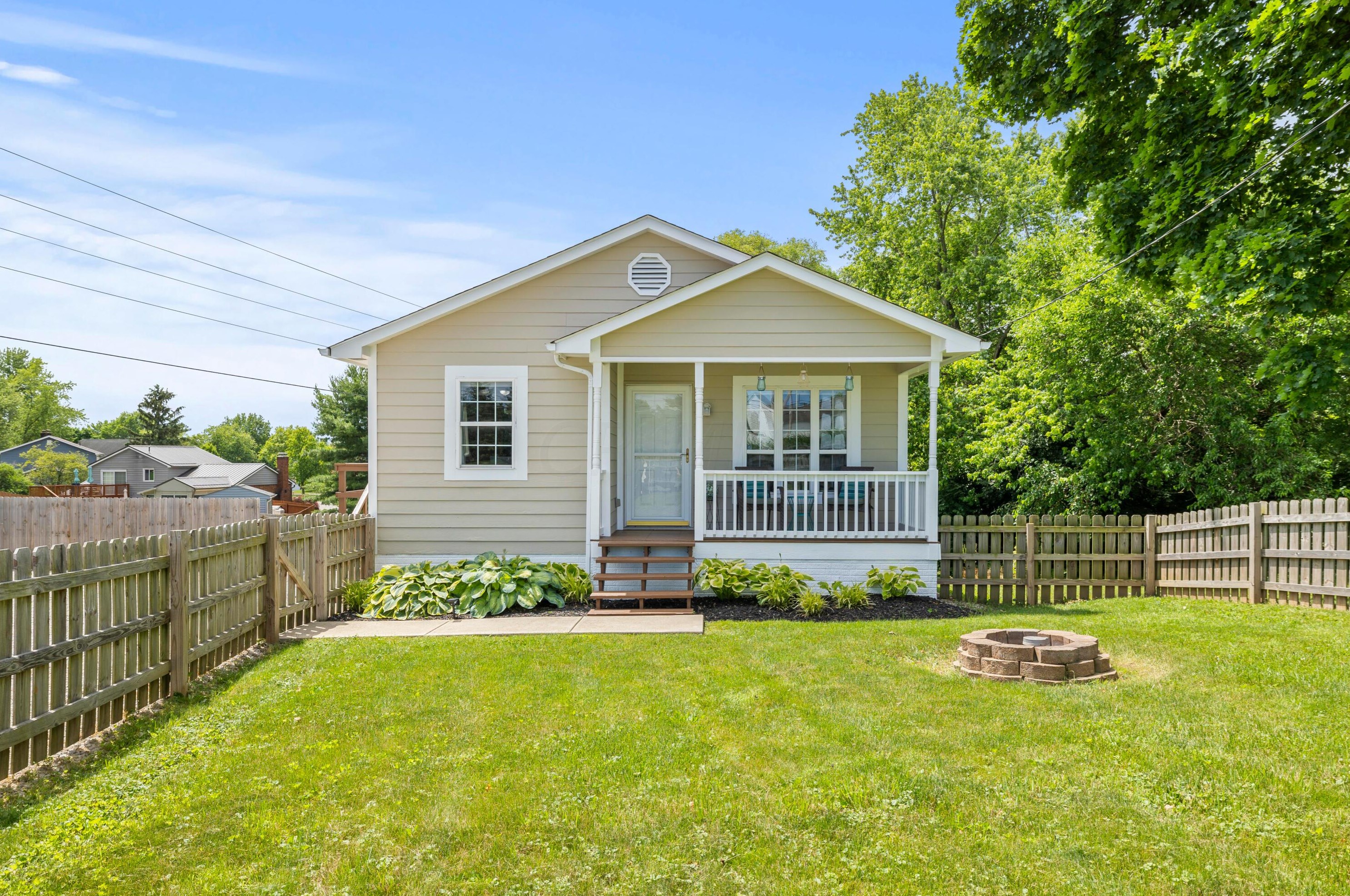 3065 Williams Rd, Columbus, OH 43207-3572