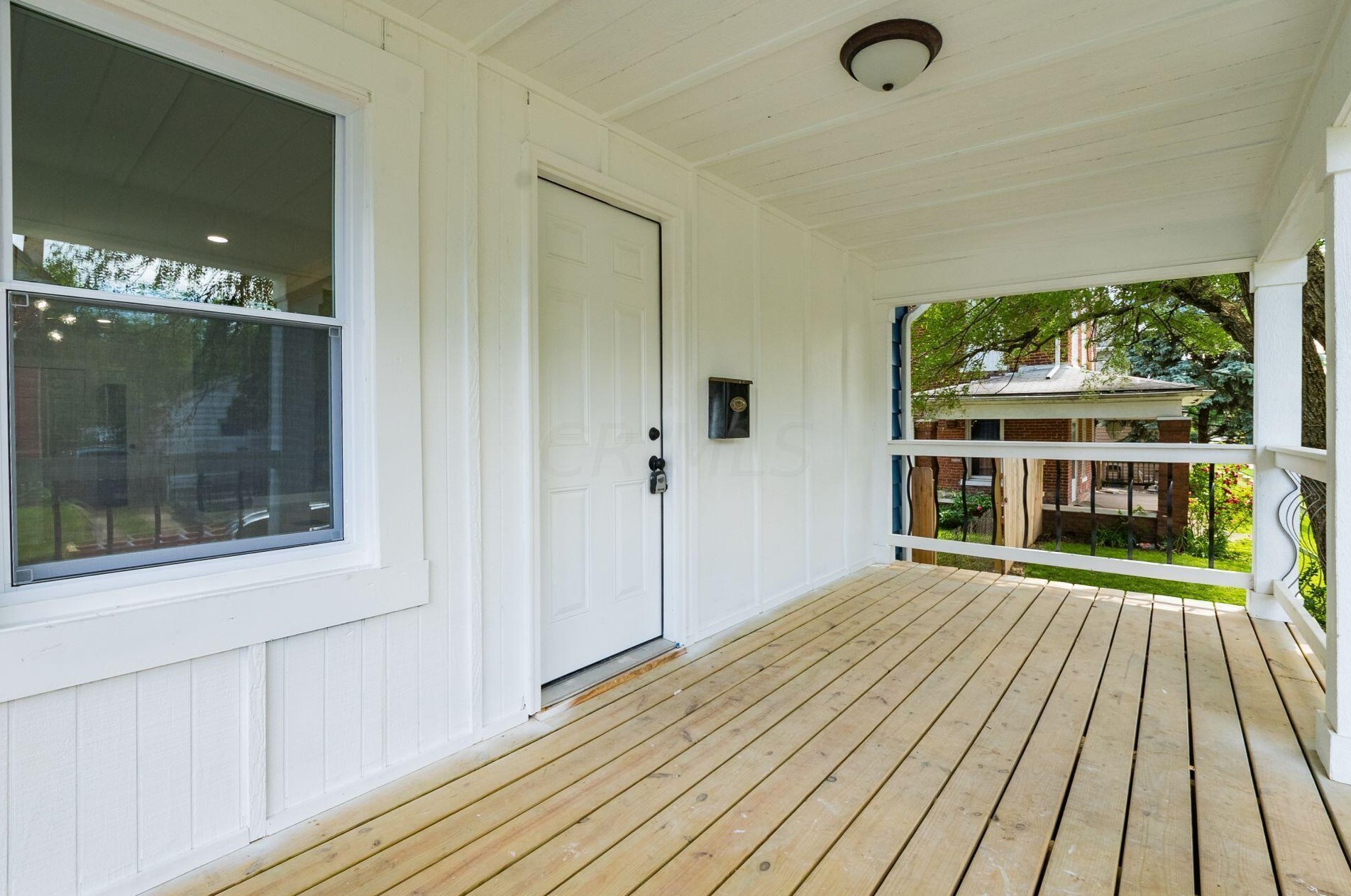 330 Ogden Ave, Columbus OH 43204-3261 exterior