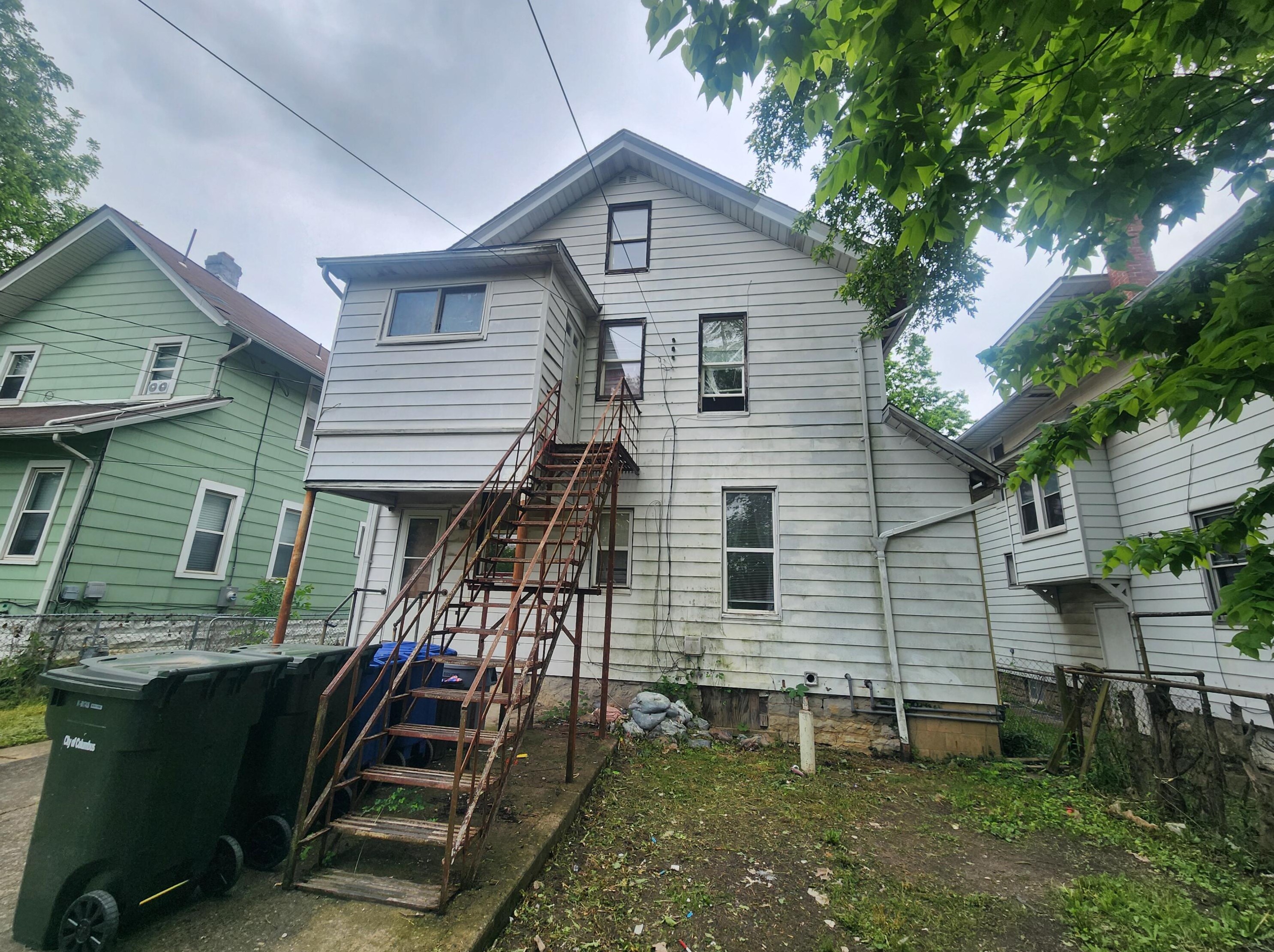 247 Midland Ave, Columbus OH  43223-1023 exterior