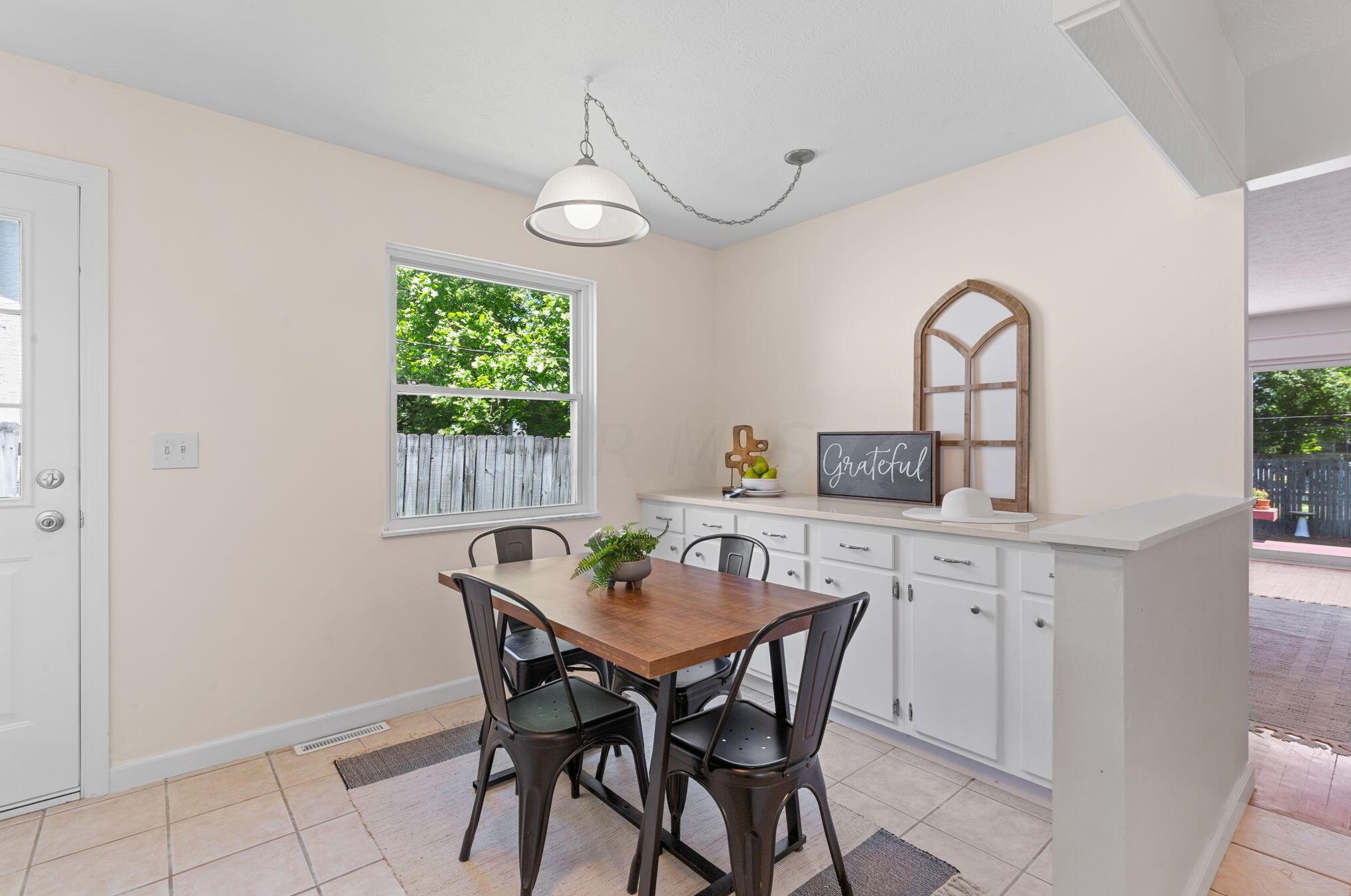 76 Vine St, Pataskala OH  43062-8778 exterior