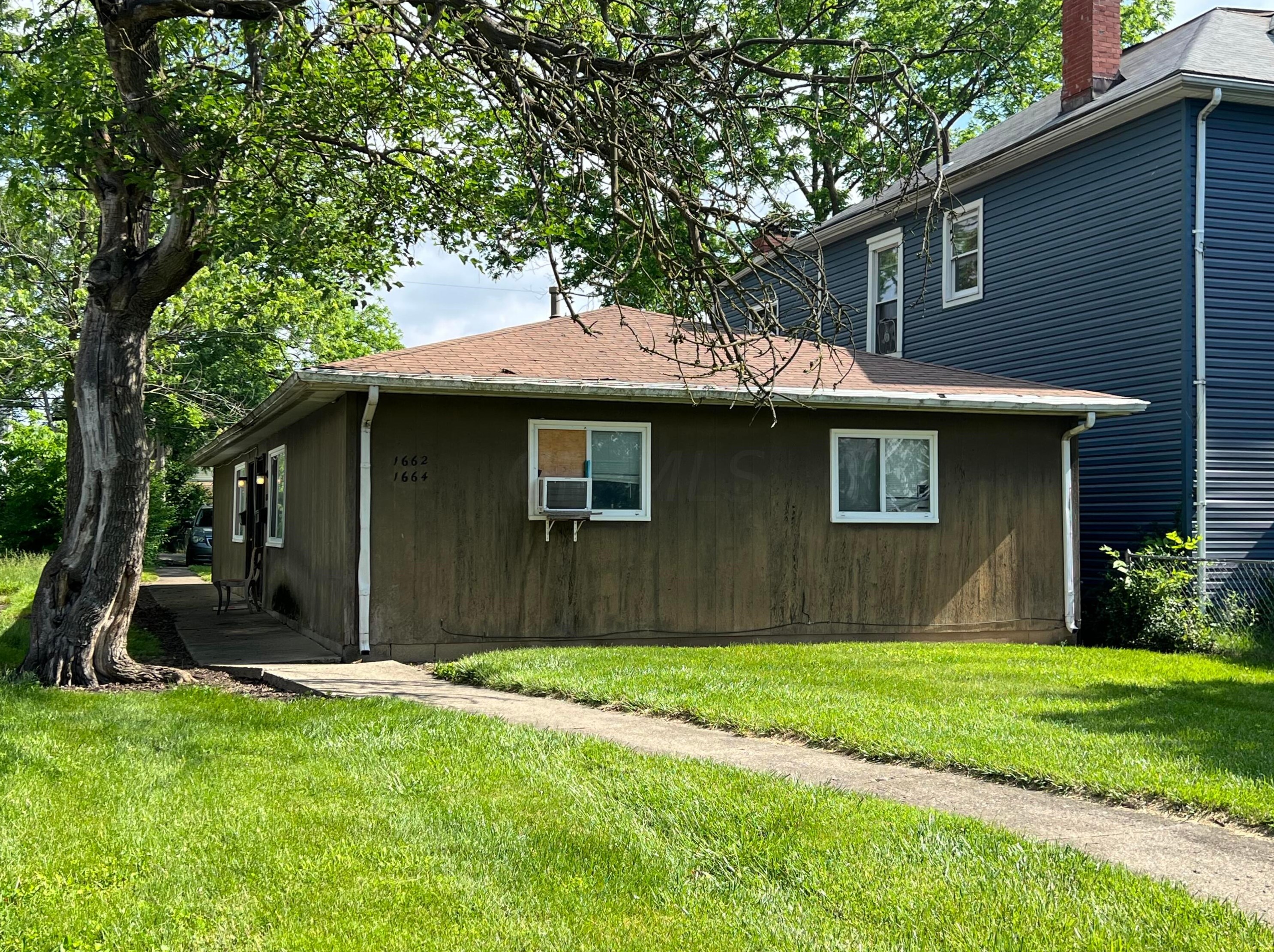 1664 Aberdeen Ave, Columbus OH  43211-1533 exterior