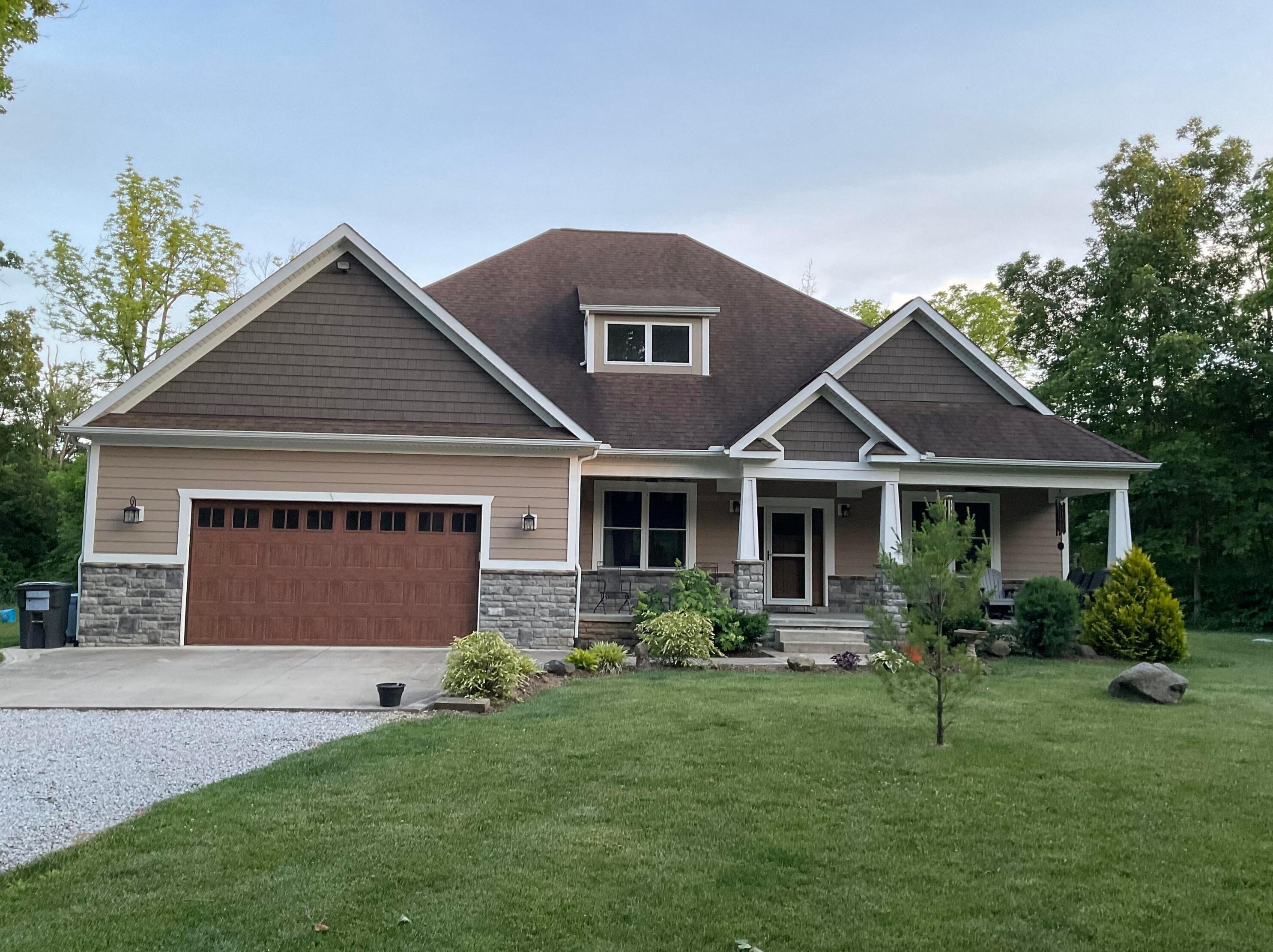 13513 Walker Rd, Ashville, OH 43103