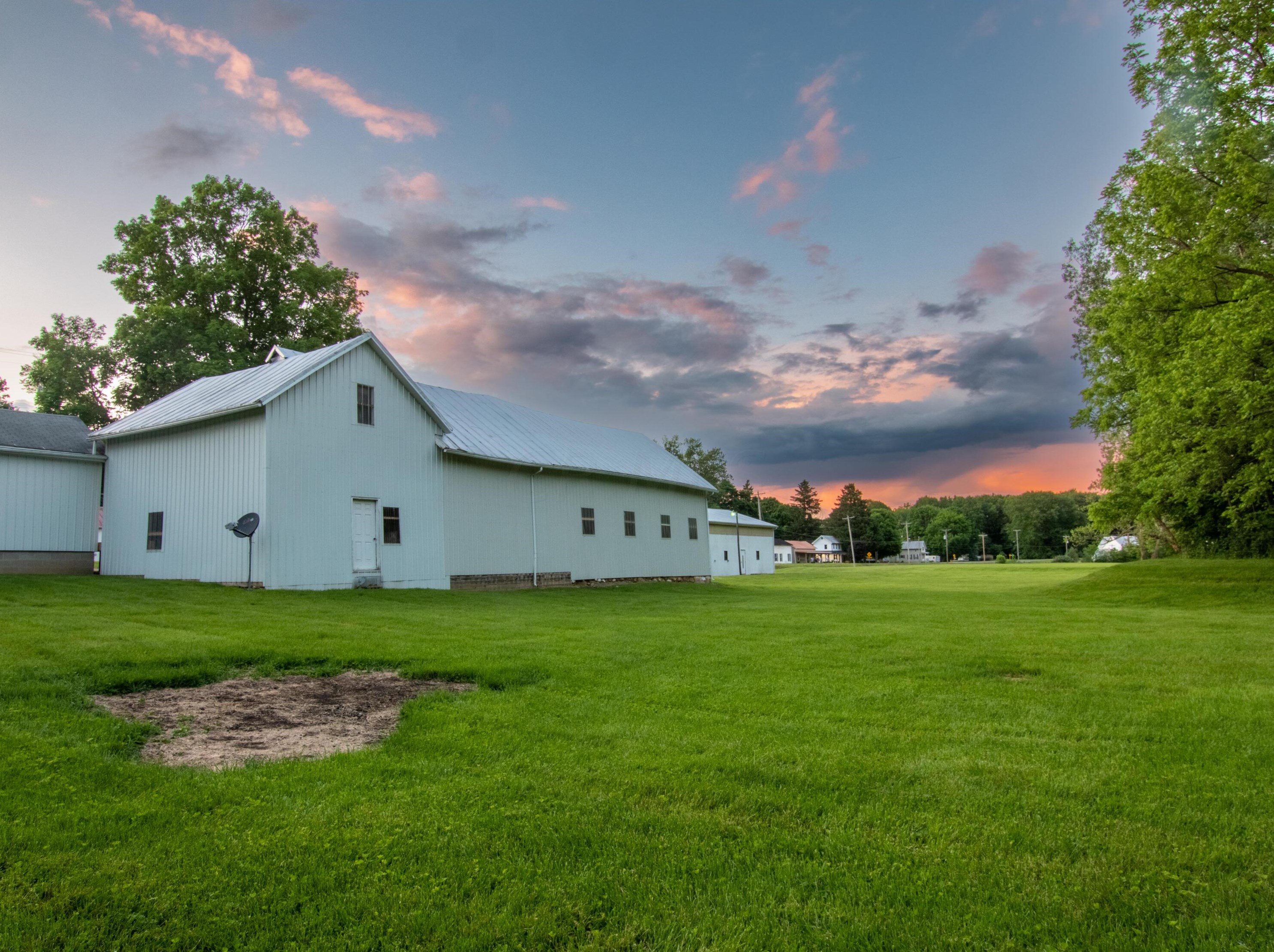 7106 Columbus Rd, Mount Vernon OH  43050-4040 exterior
